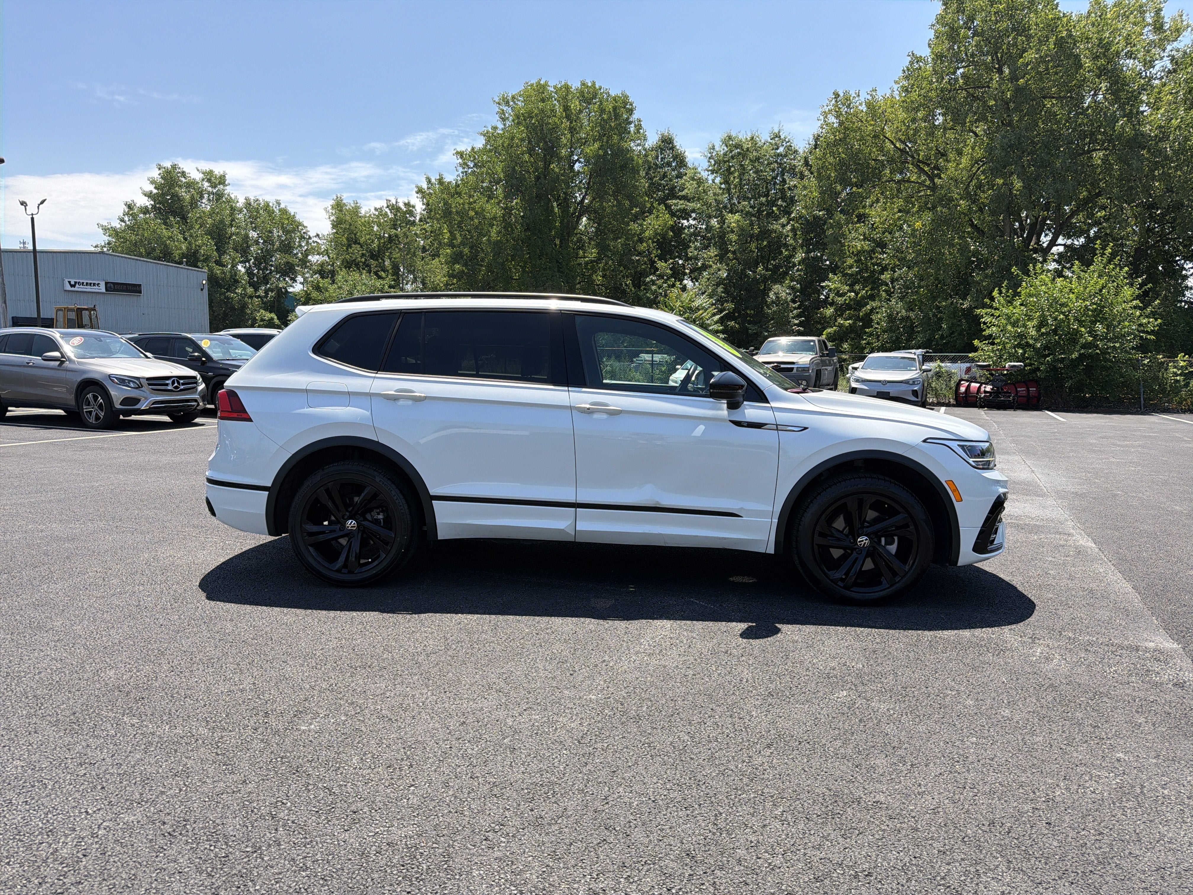 2024 Volkswagen Tiguan 2.0T SE R-Line Black