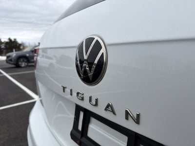 2022 Volkswagen Tiguan 2.0T SE R-Line Black