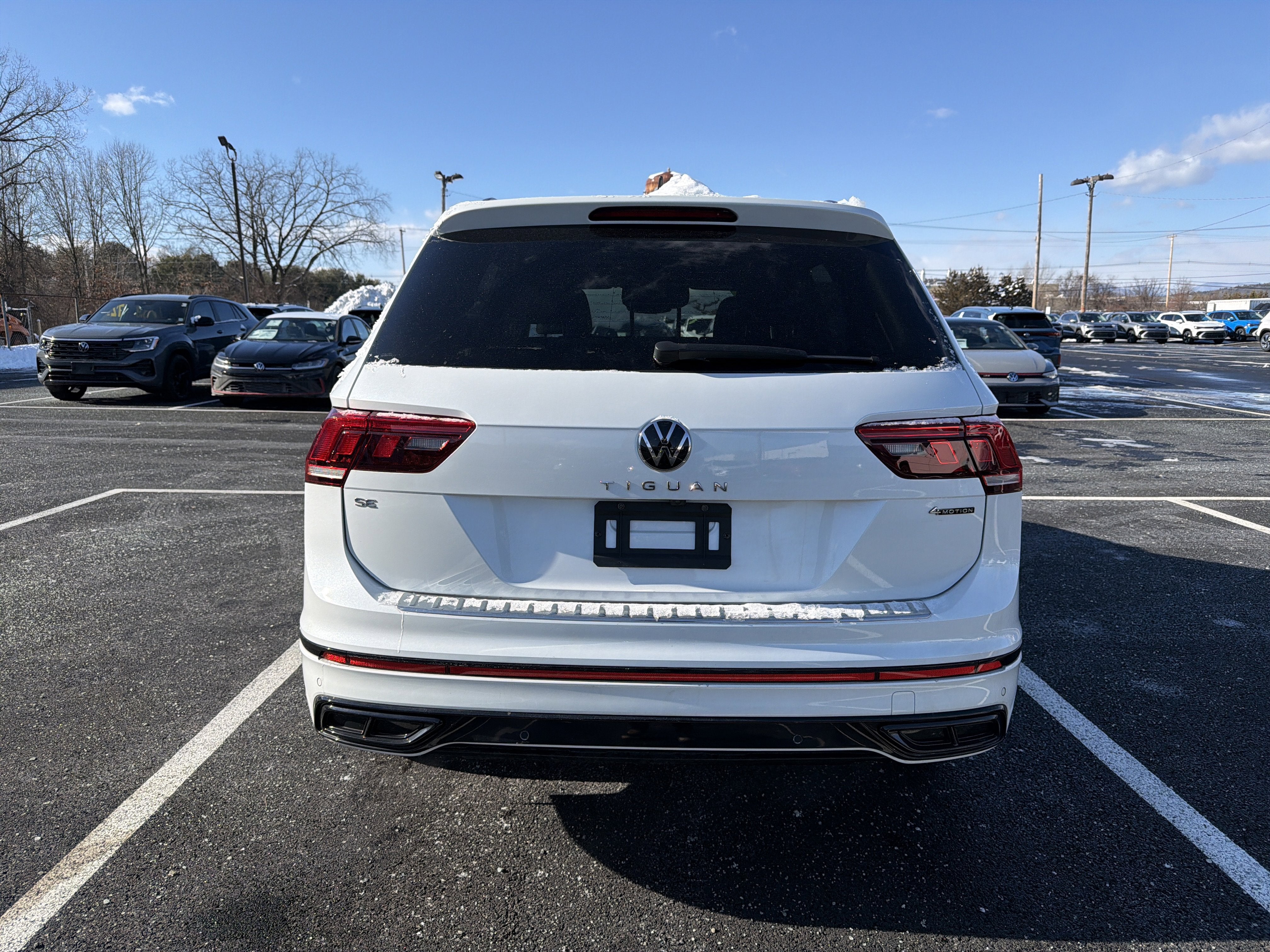 2022 Volkswagen Tiguan 2.0T SE R-Line Black
