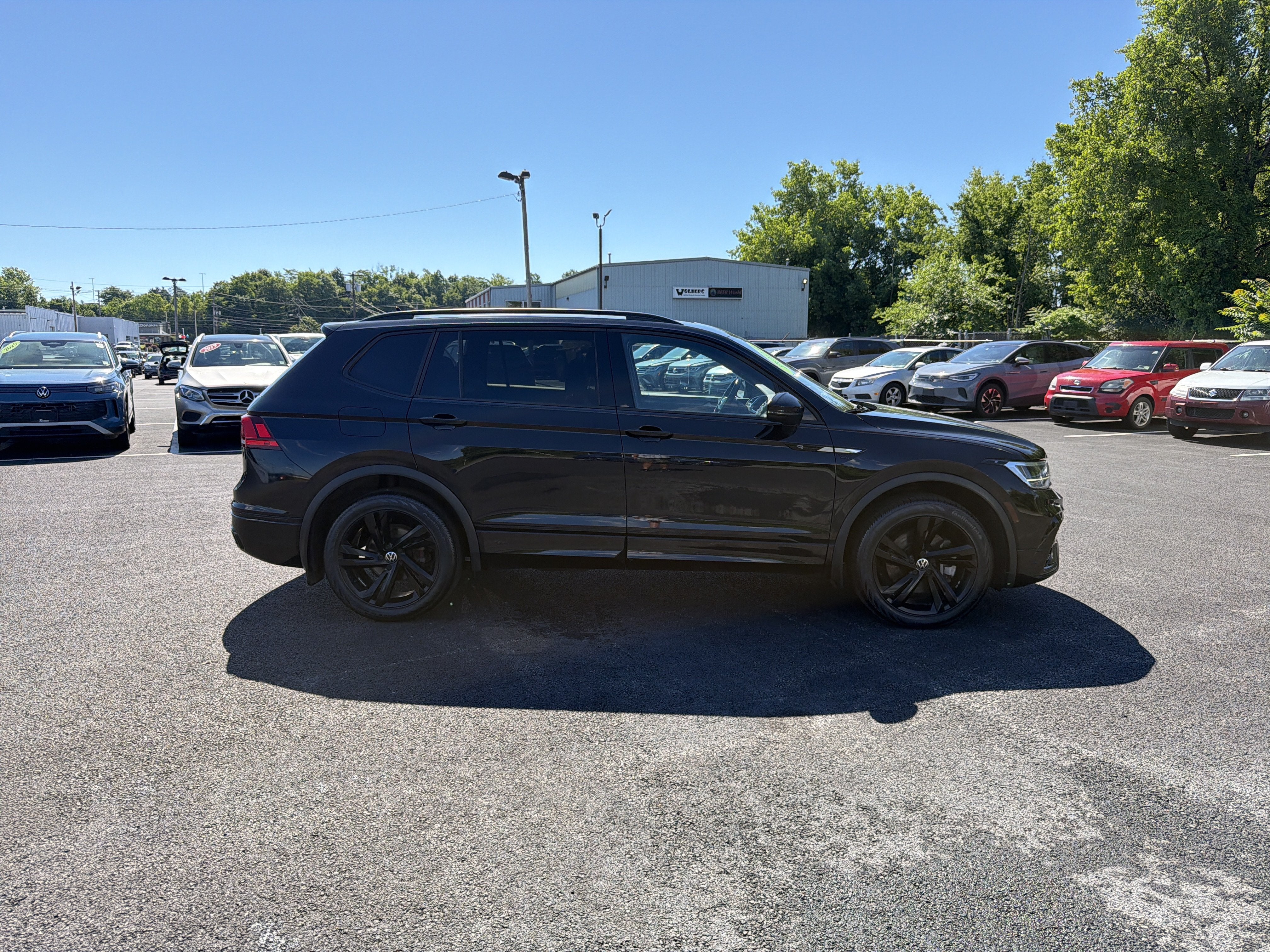 2023 Volkswagen Tiguan 2.0T SE R-Line Black