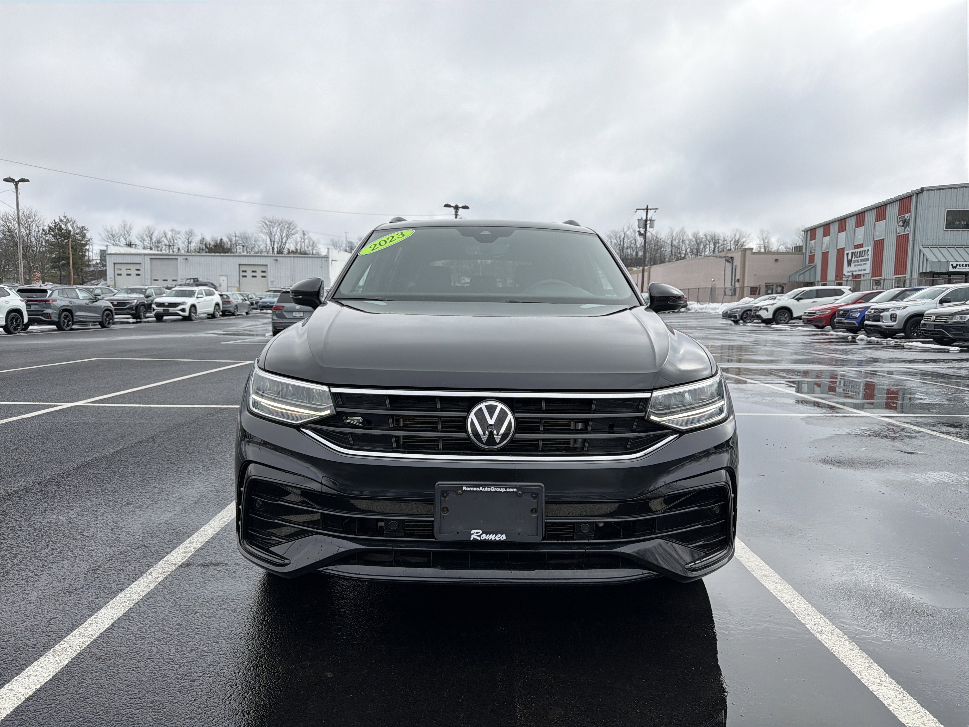 2023 Volkswagen Tiguan 2.0T SE R-Line Black