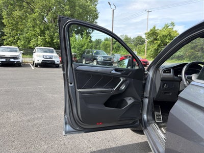 2024 Volkswagen Tiguan 2.0T SE R-Line Black