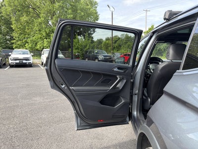 2024 Volkswagen Tiguan 2.0T SE R-Line Black