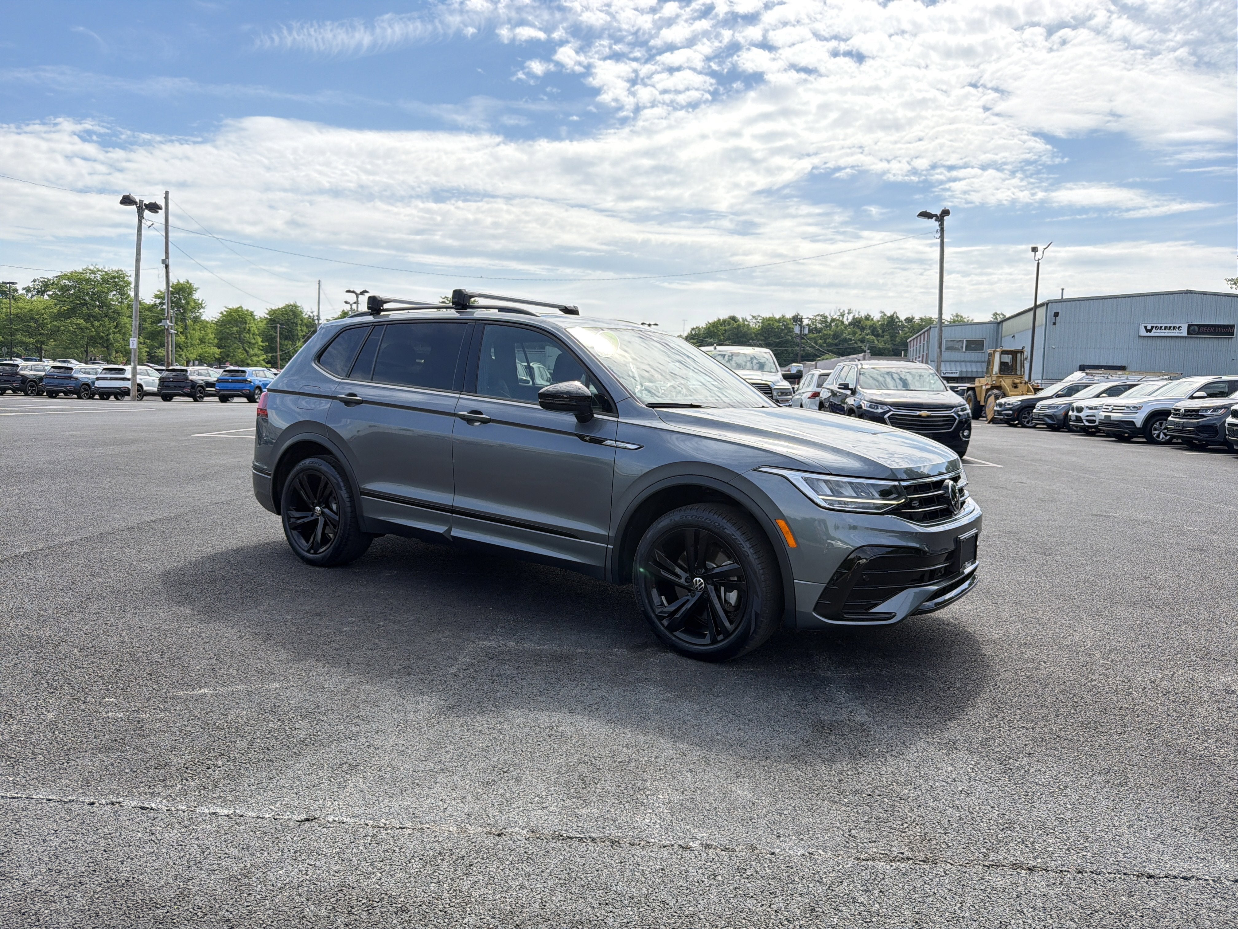 2024 Volkswagen Tiguan 2.0T SE R-Line Black