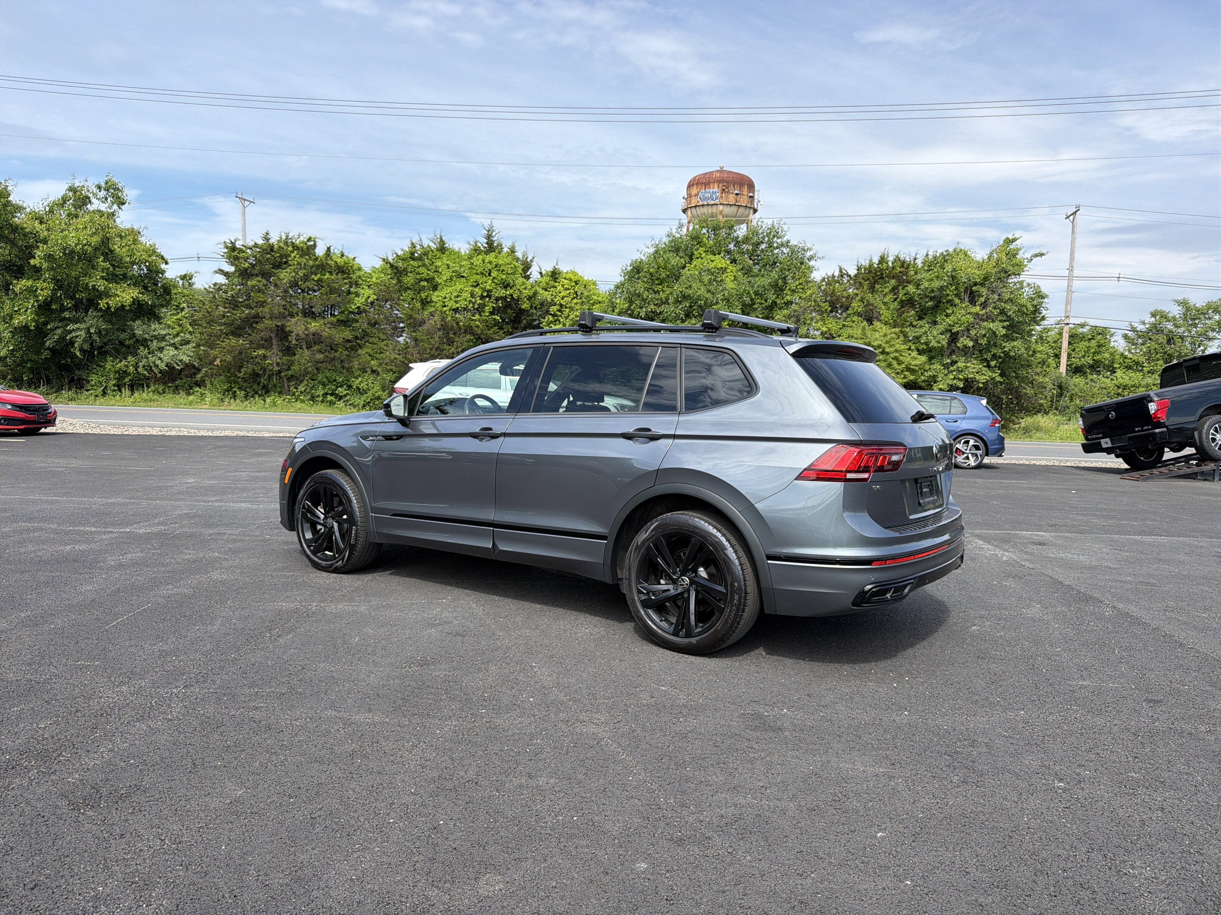 2024 Volkswagen Tiguan 2.0T SE R-Line Black