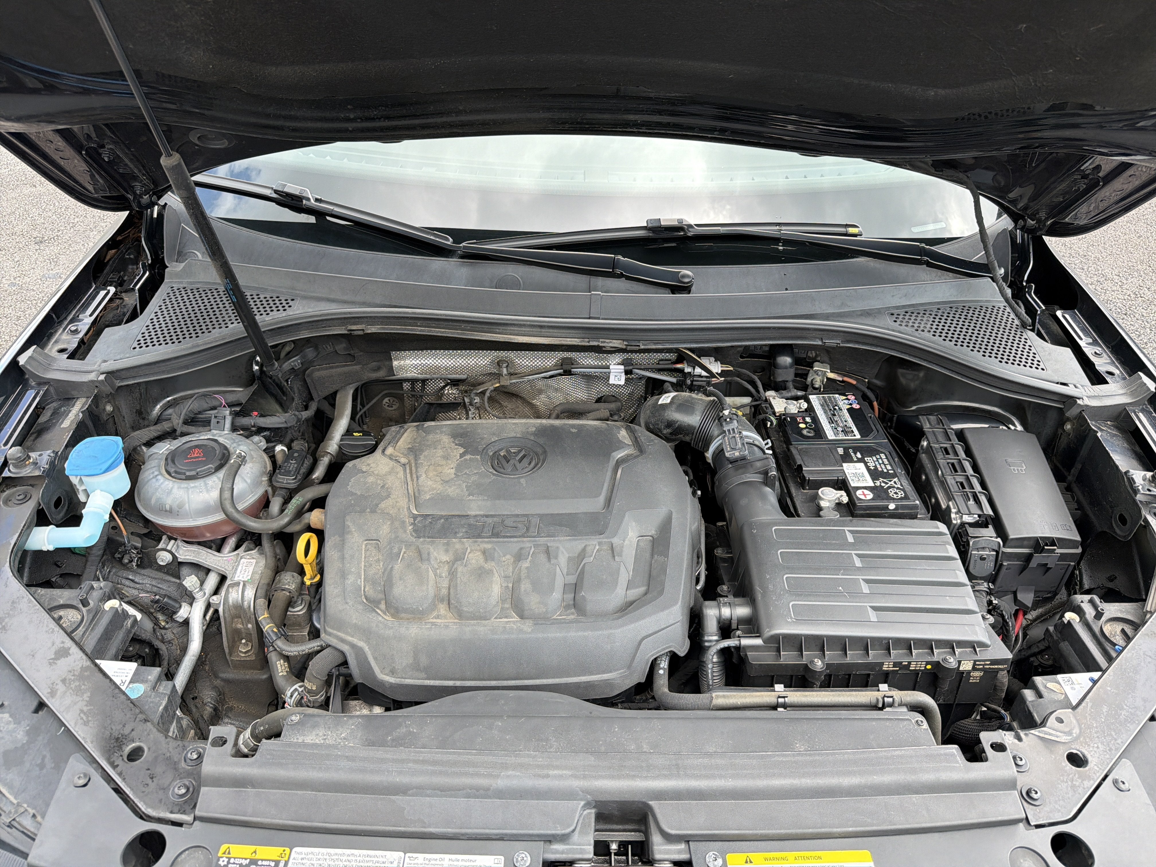 2022 Volkswagen Tiguan 2.0T SE R-Line Black