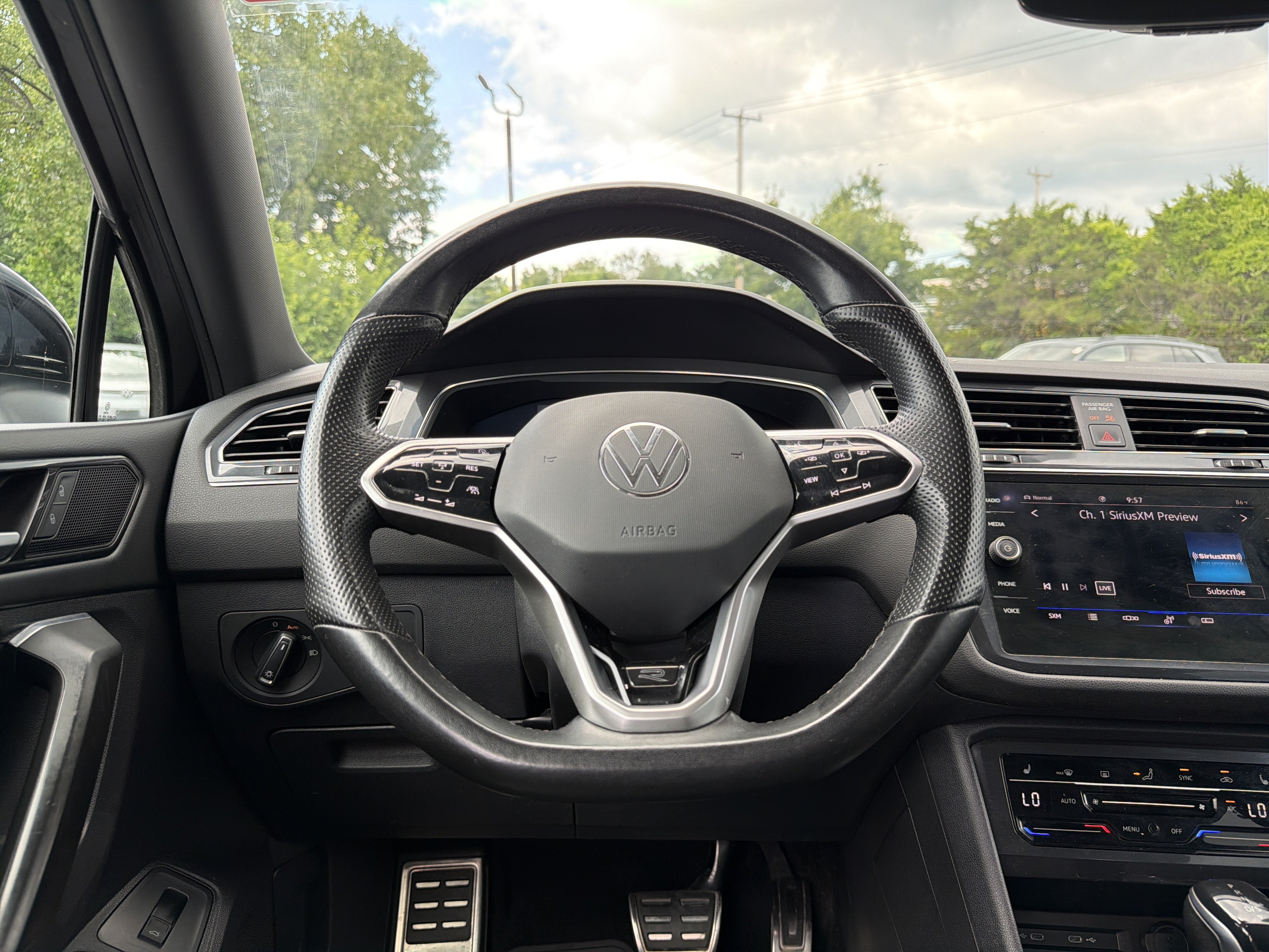 2022 Volkswagen Tiguan 2.0T SE R-Line Black