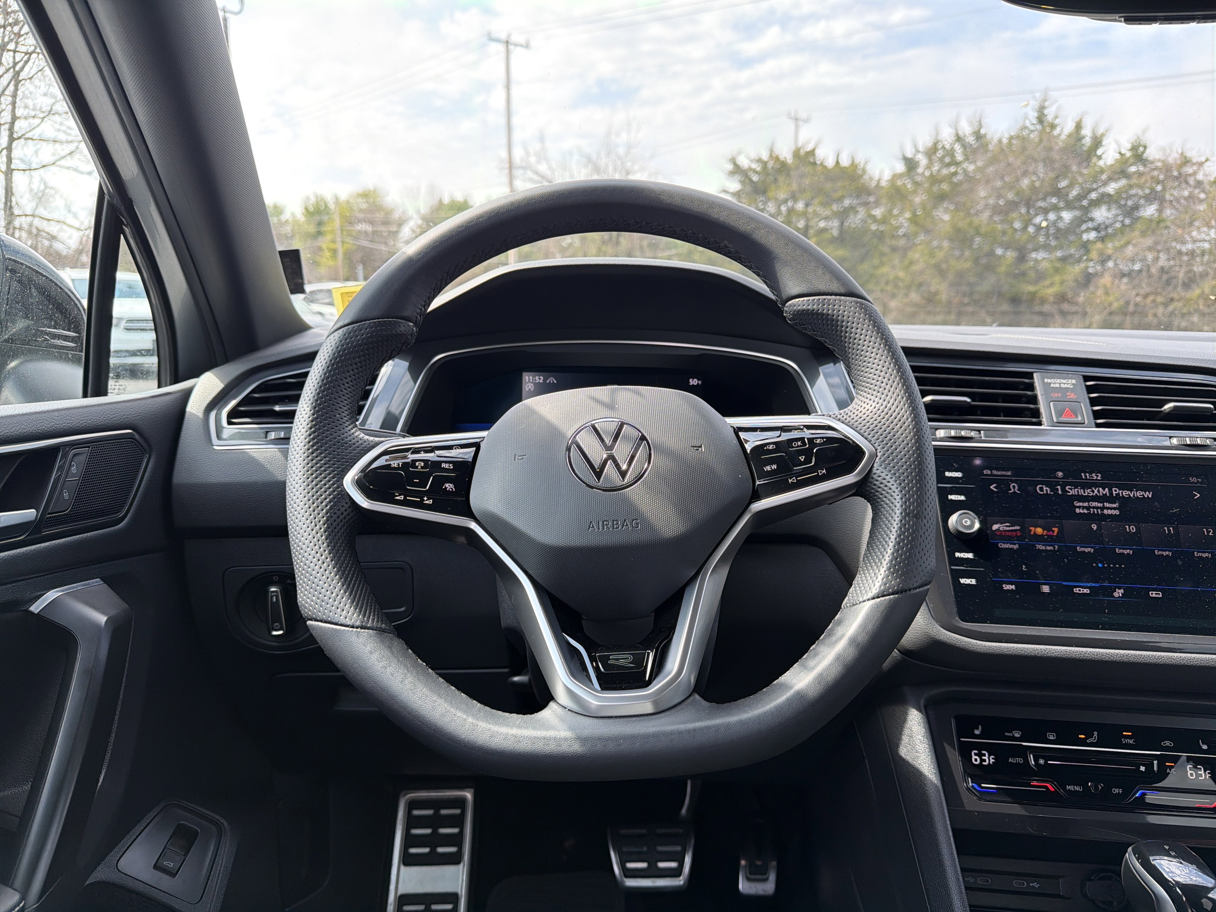 2022 Volkswagen Tiguan 2.0T SE R-Line Black
