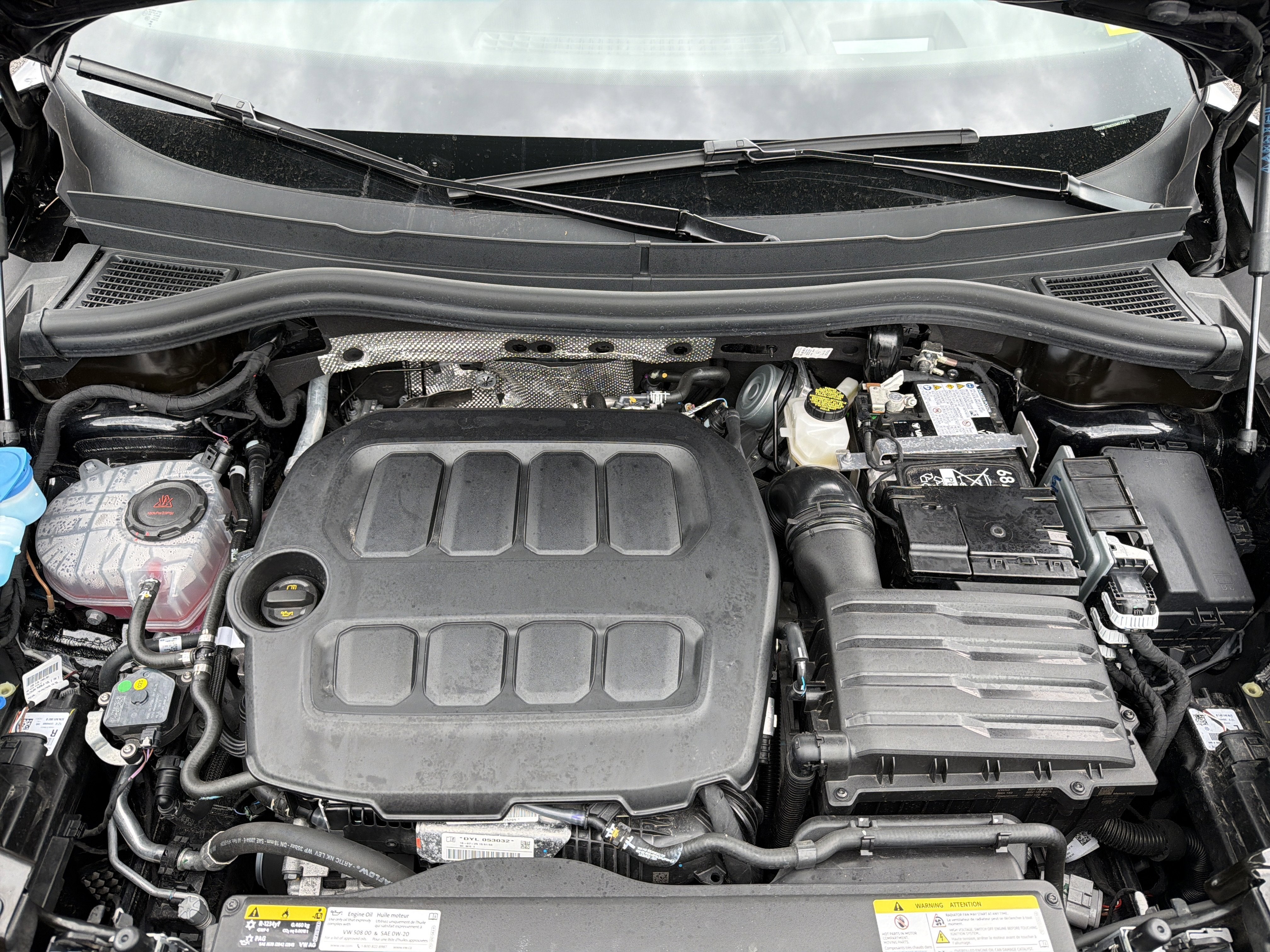 2025 Volkswagen Tiguan 2.0T SE R-Line Black