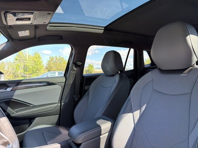 2025 Volkswagen Tiguan 2.0T SE R-Line Black