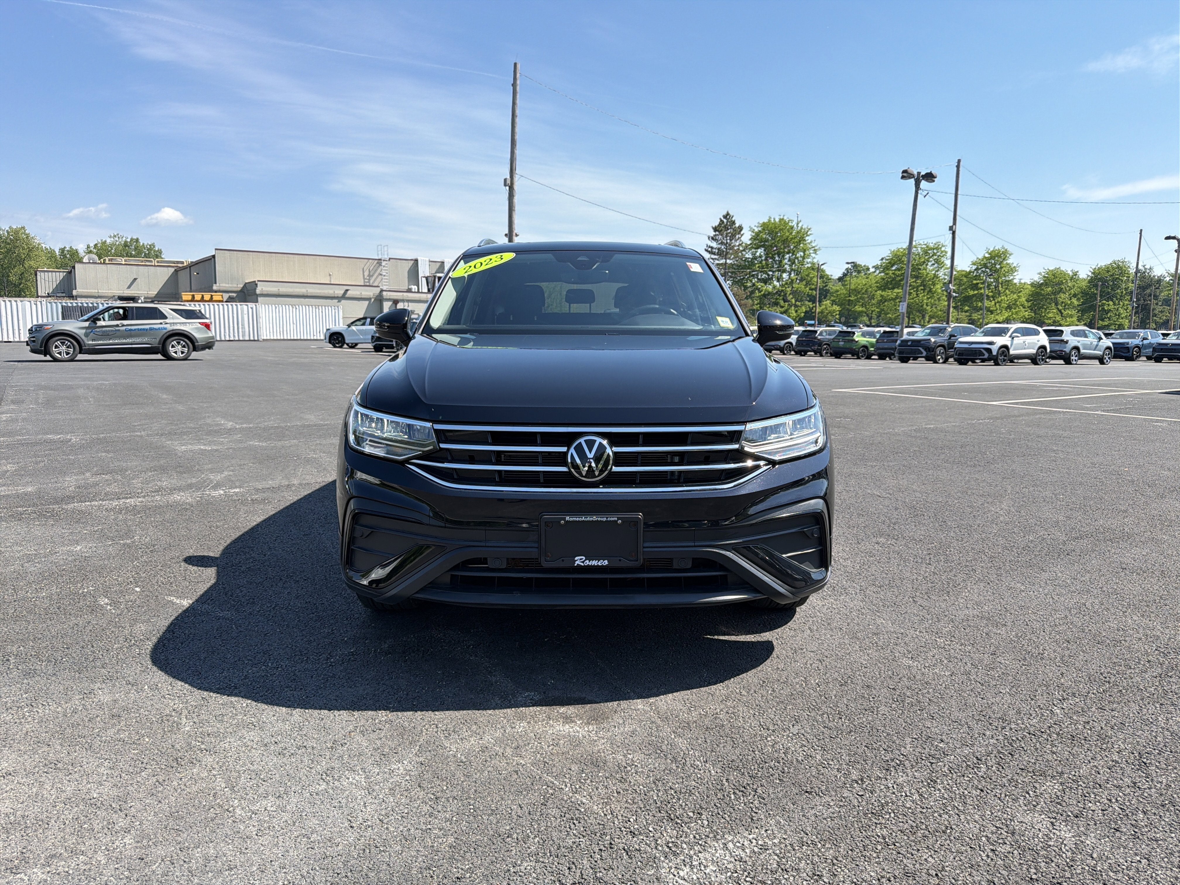 2023 Volkswagen Tiguan 2.0T SE