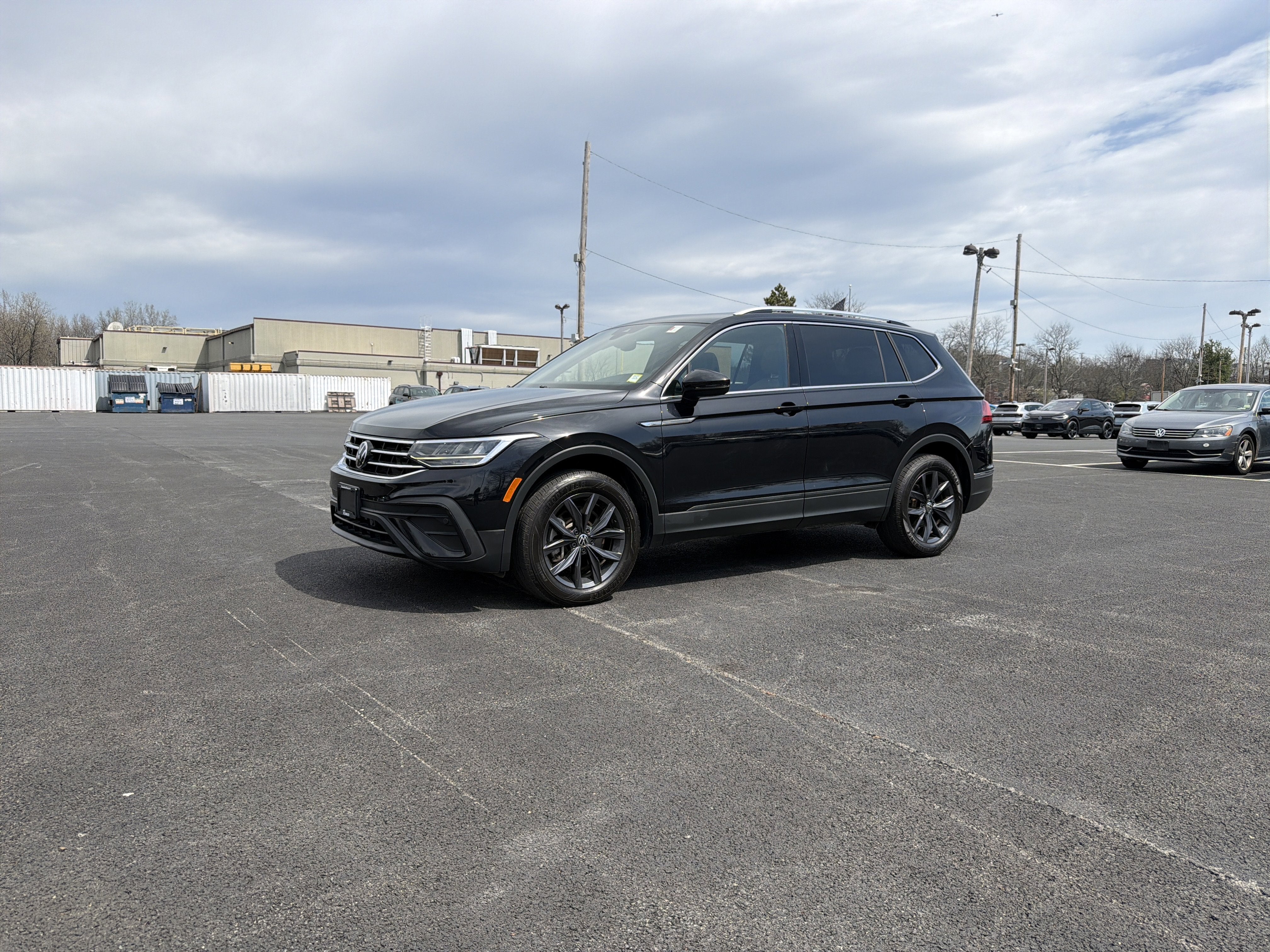 2023 Volkswagen Tiguan 2.0T SE