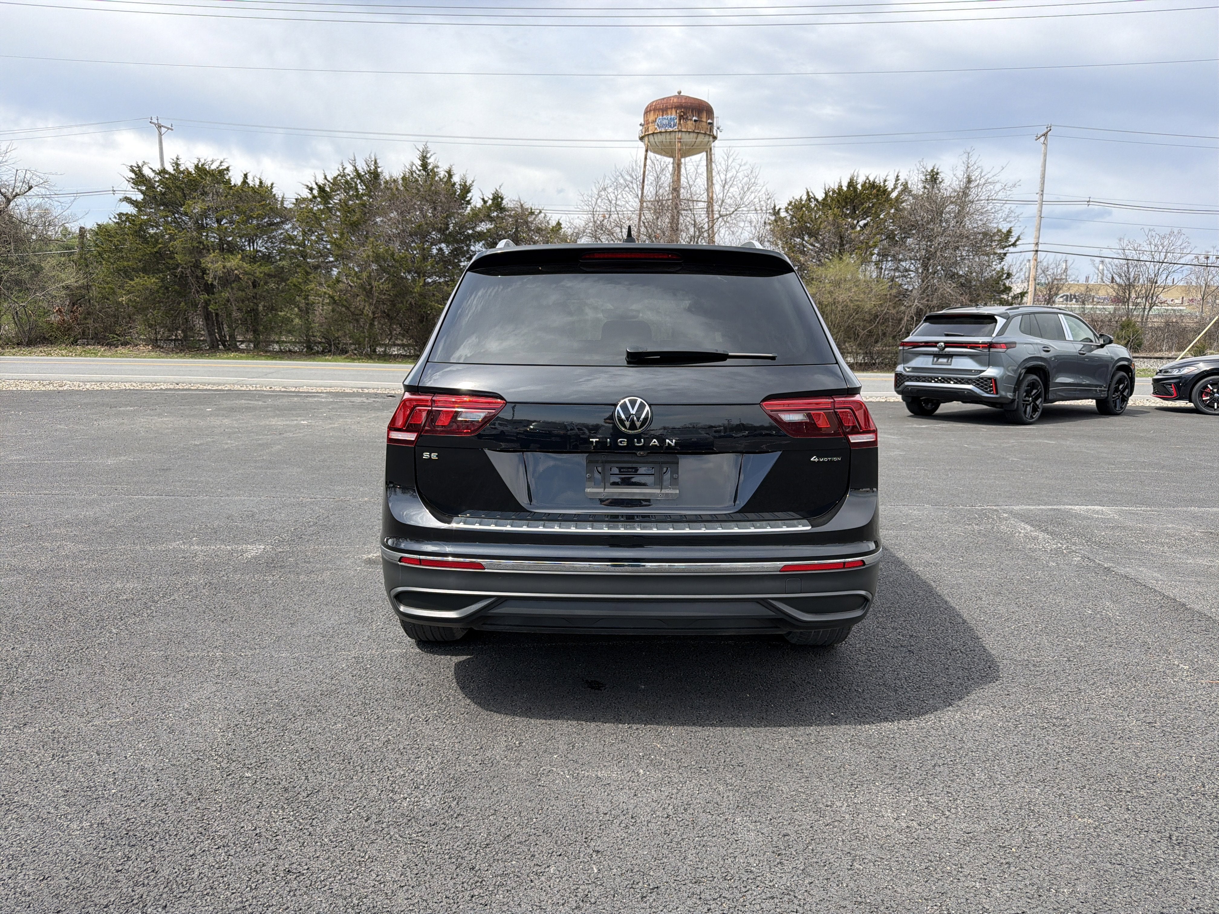 2023 Volkswagen Tiguan 2.0T SE