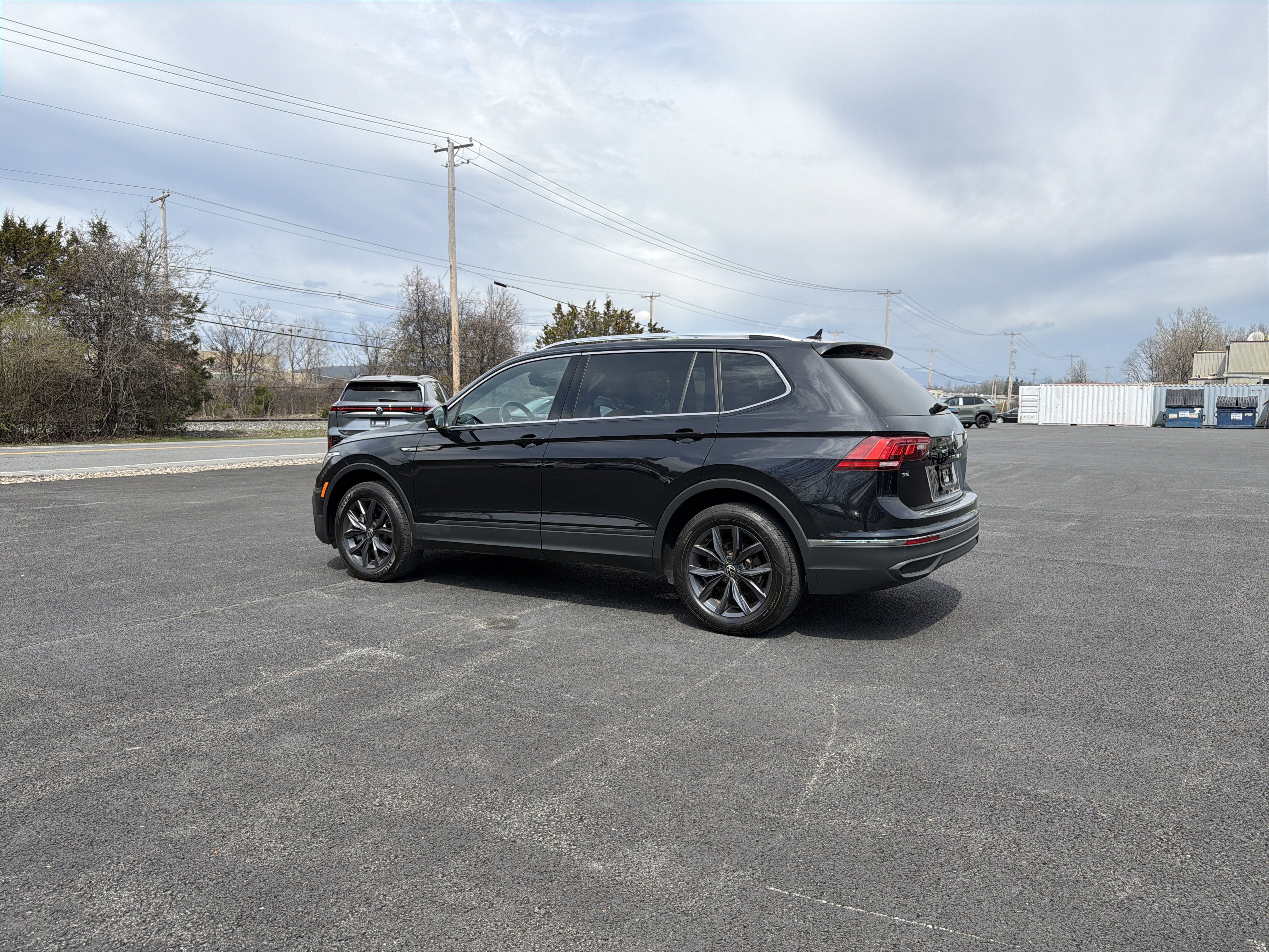 2023 Volkswagen Tiguan 2.0T SE