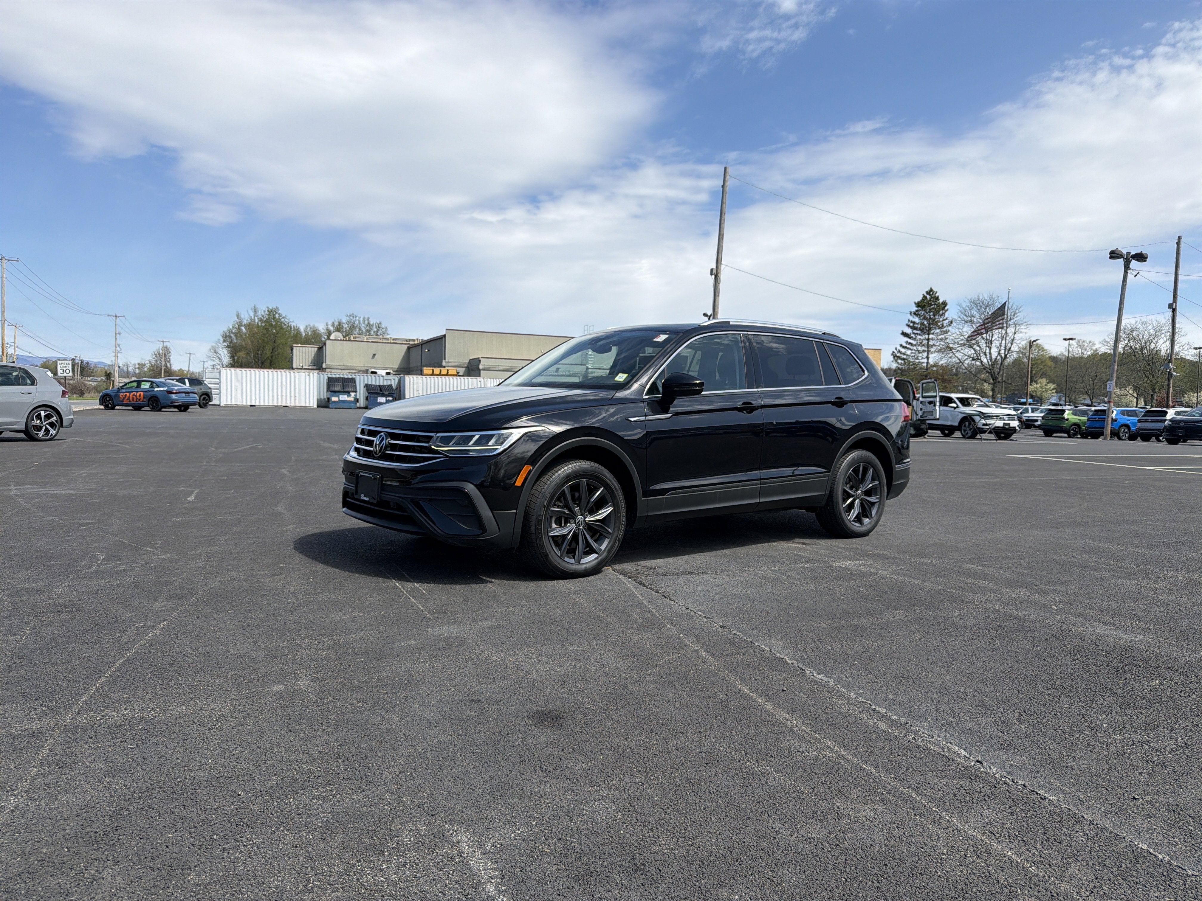2023 Volkswagen Tiguan 2.0T SE