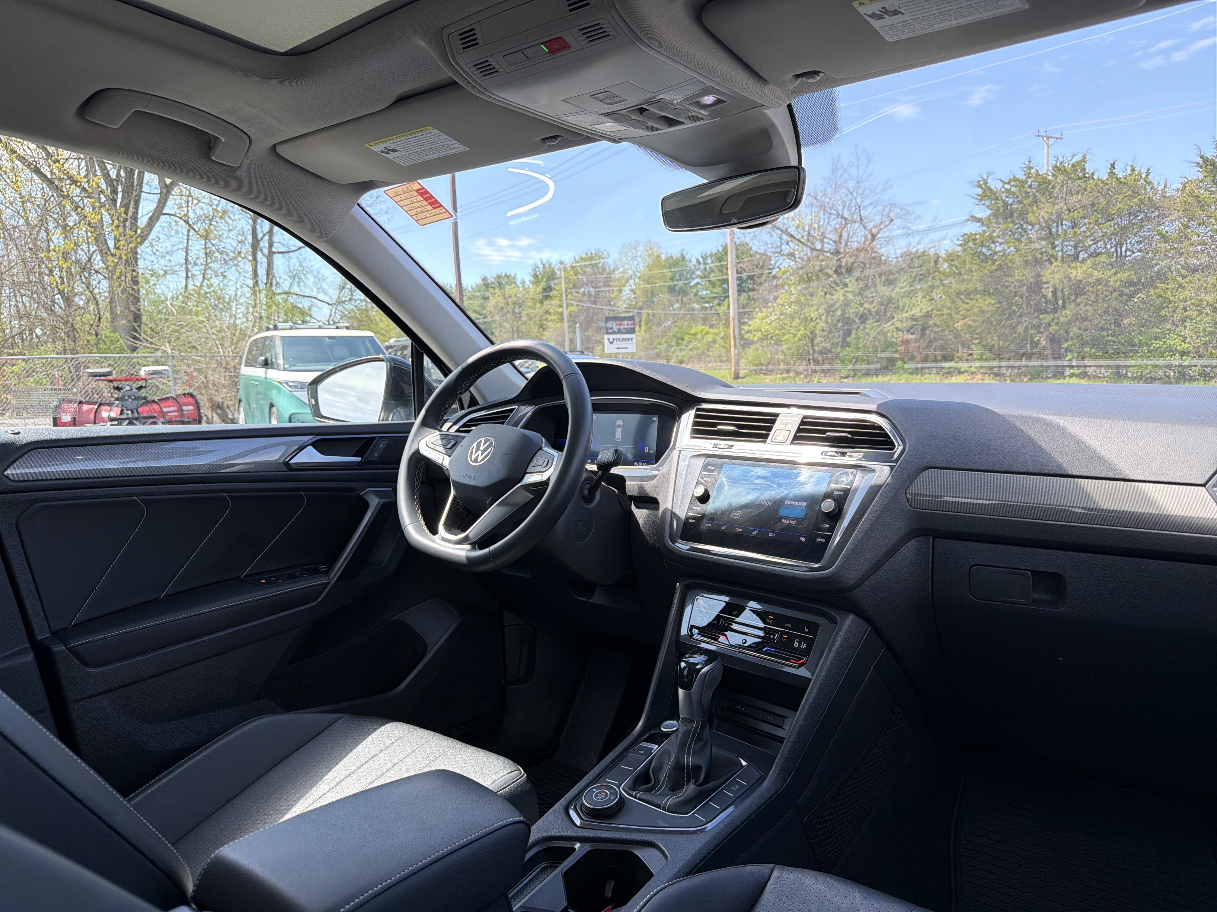 2023 Volkswagen Tiguan 2.0T SE