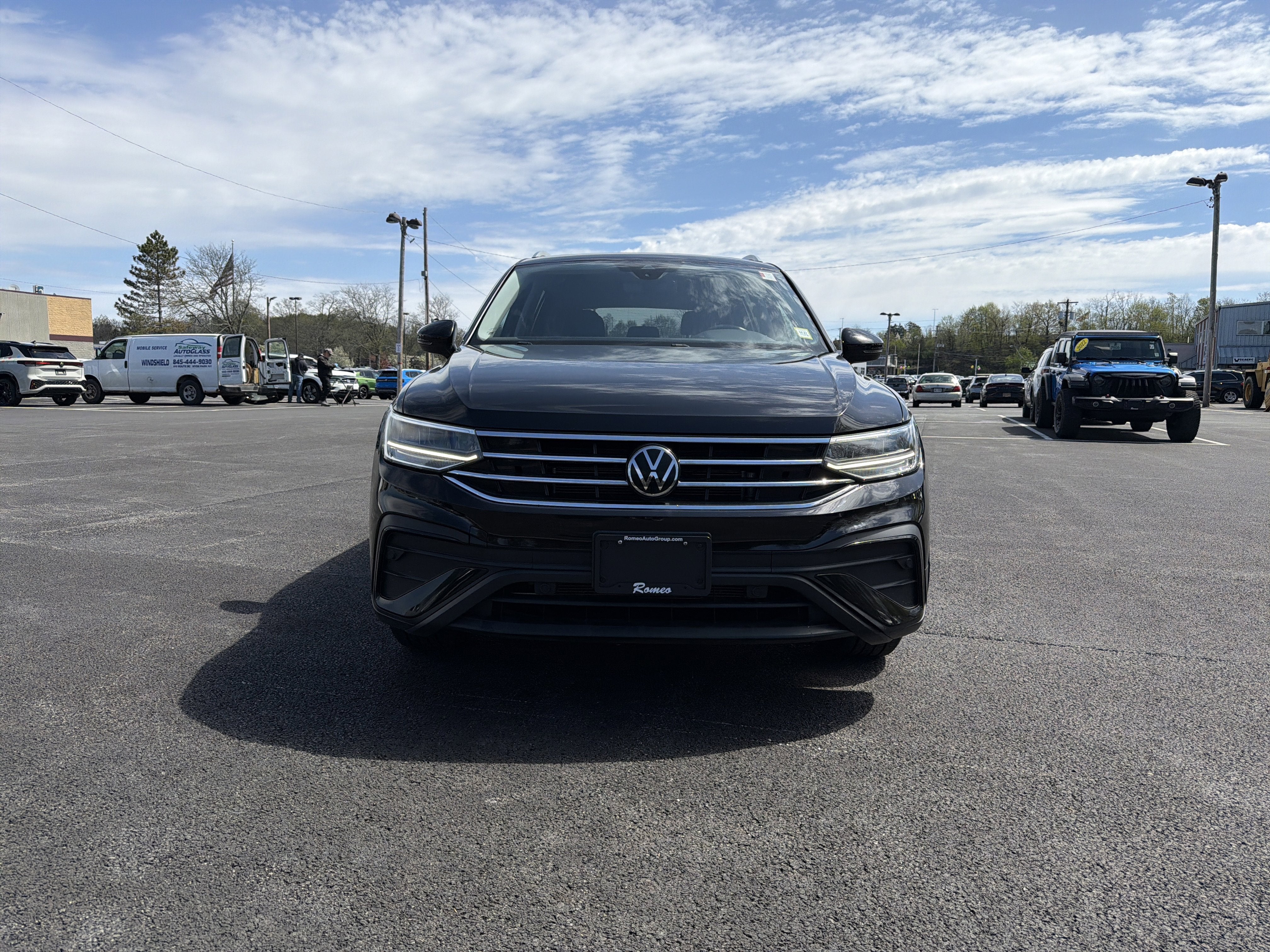 2023 Volkswagen Tiguan 2.0T SE