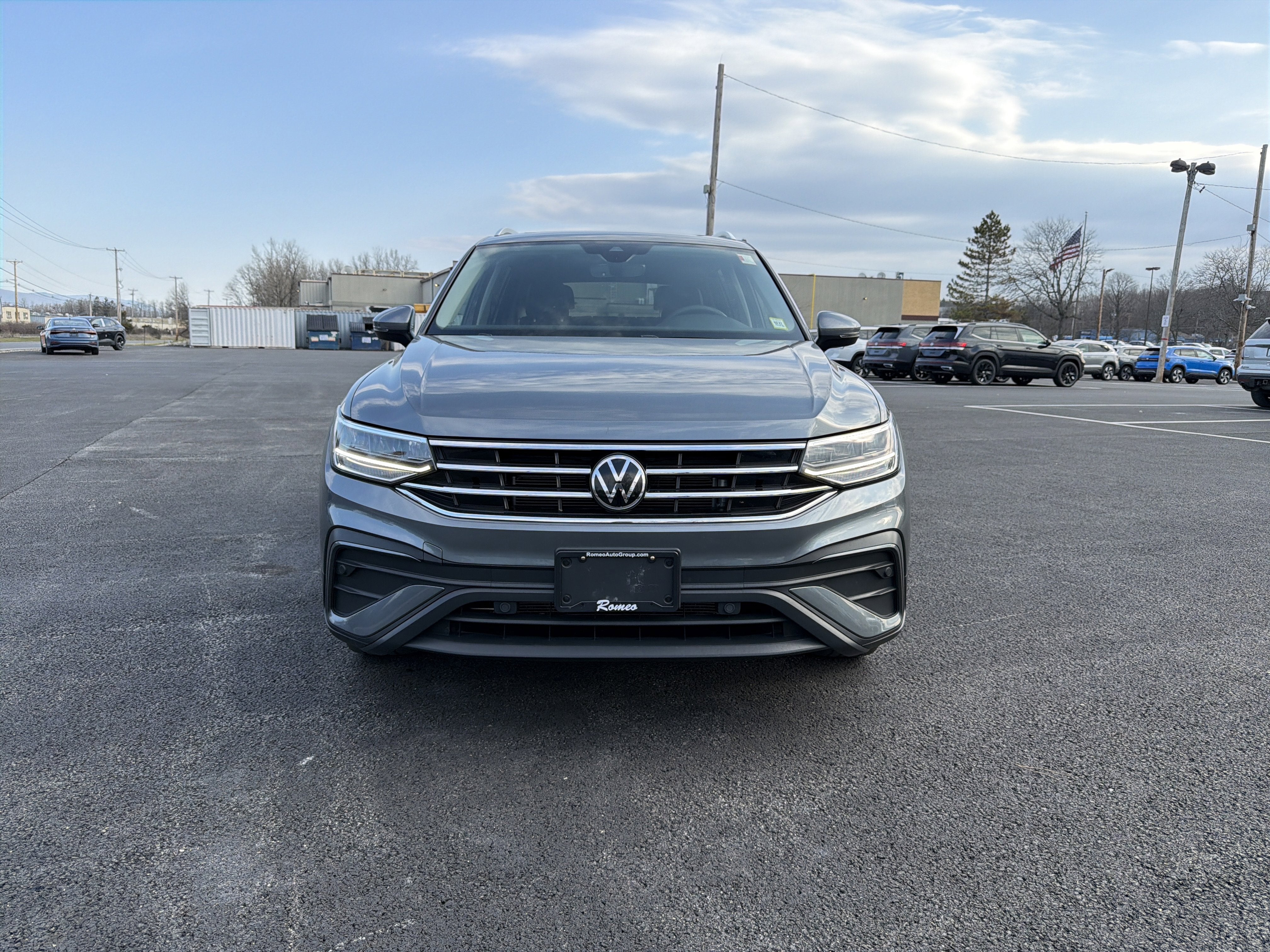 2023 Volkswagen Tiguan 2.0T SE