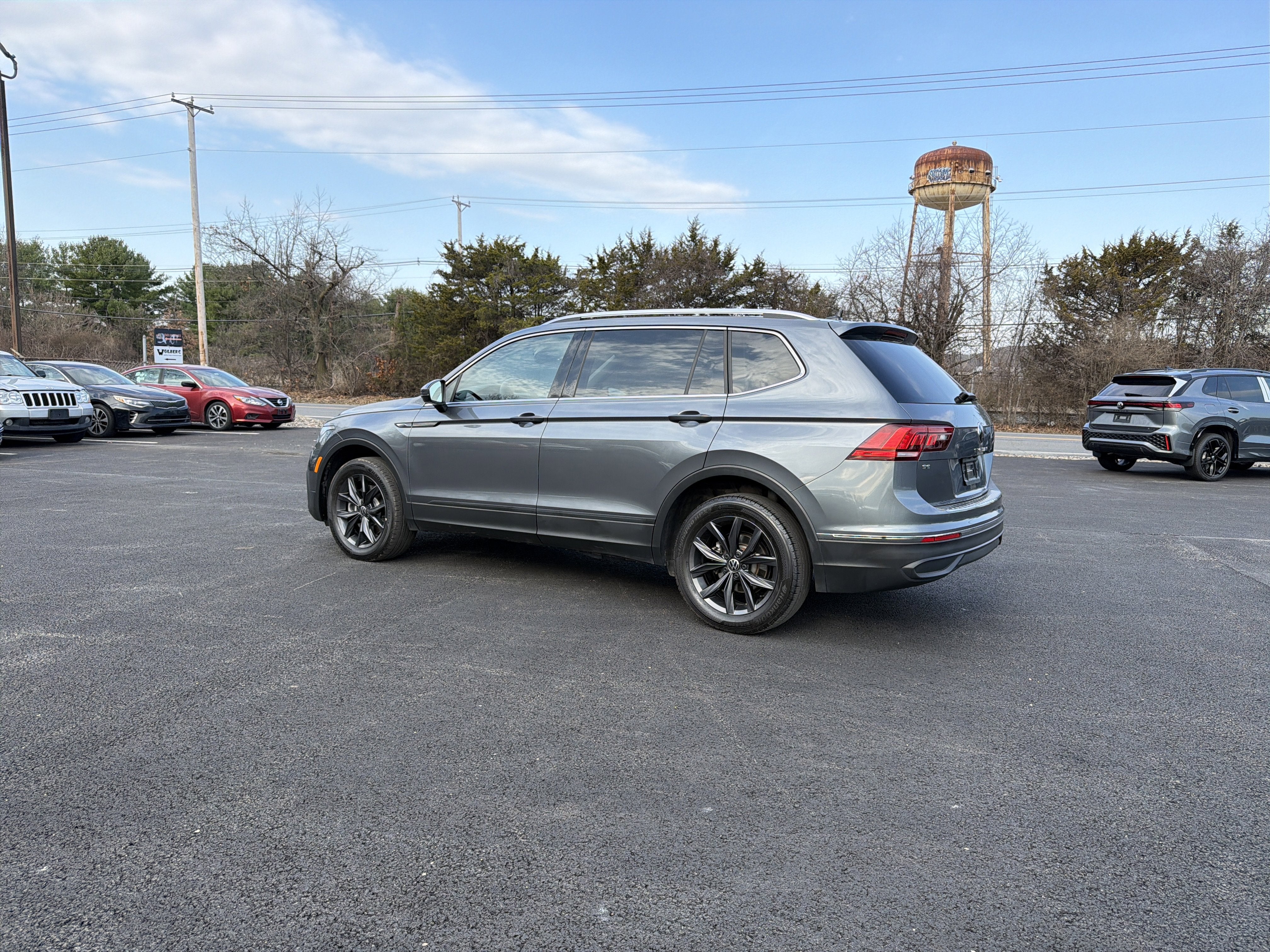 2023 Volkswagen Tiguan 2.0T SE