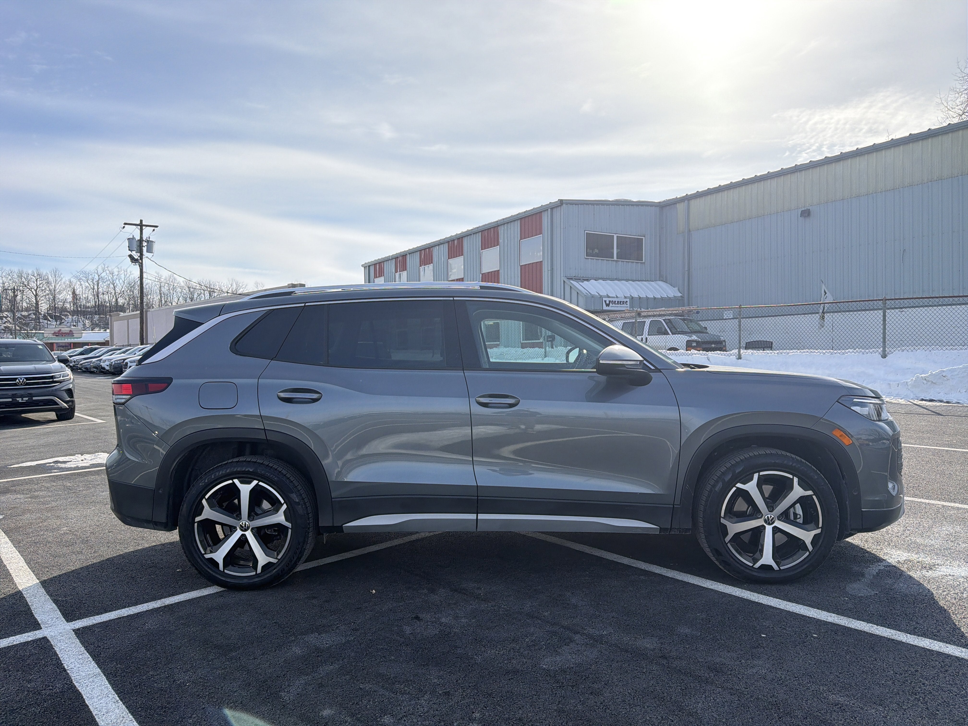 2025 Volkswagen Tiguan 2.0T SE