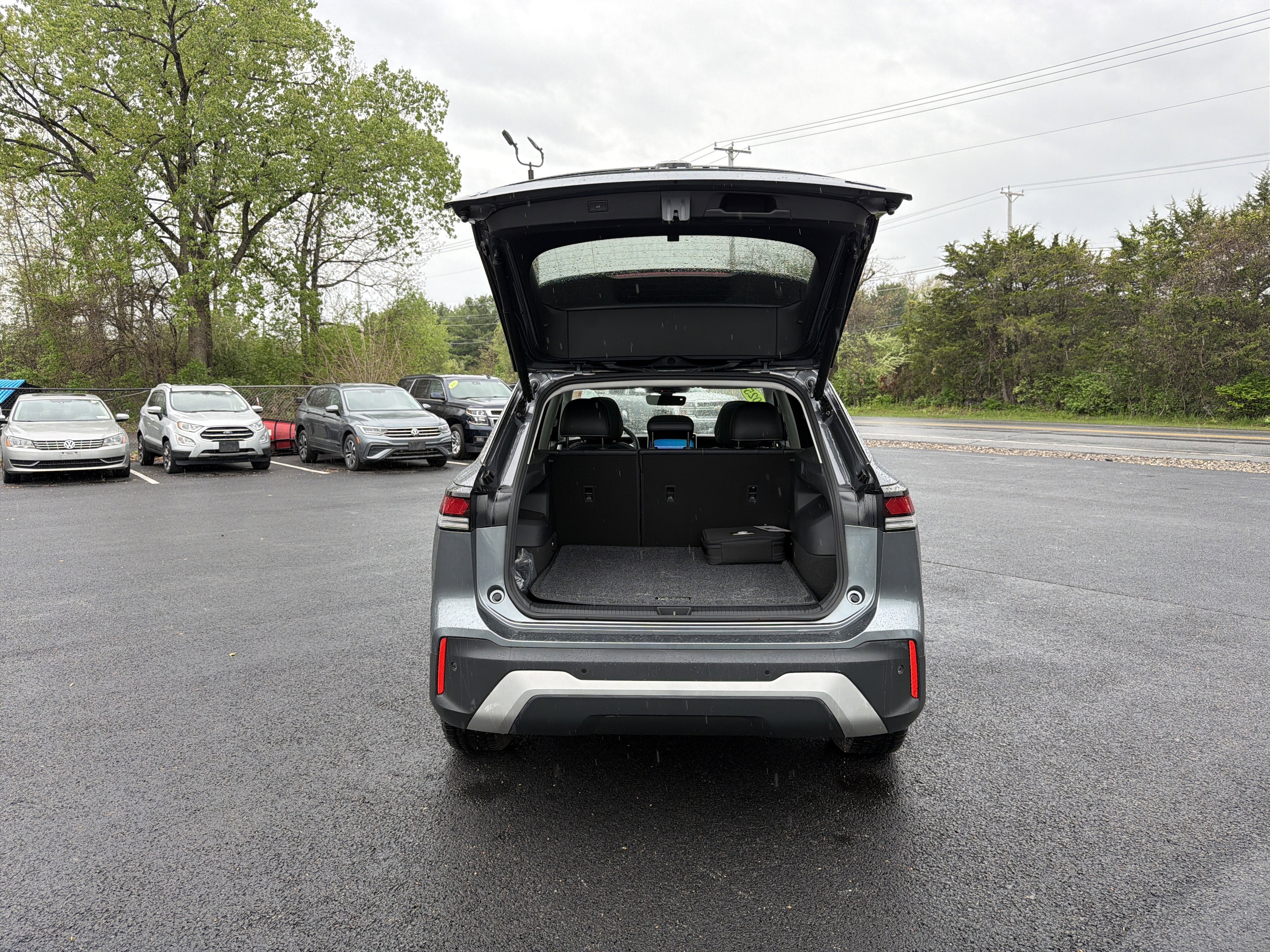 2025 Volkswagen Tiguan 2.0T SE