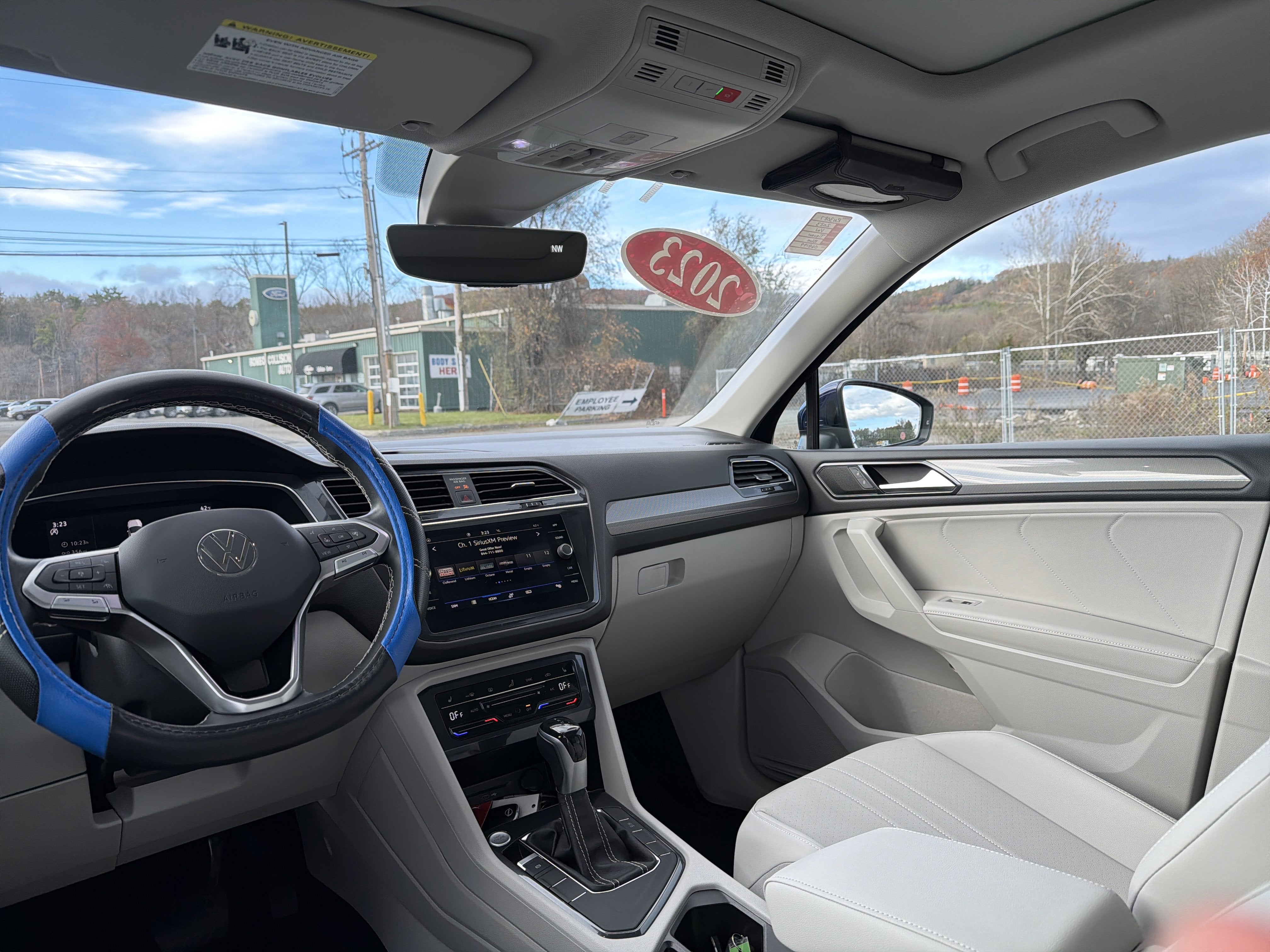 2023 Volkswagen Tiguan 2.0T SE