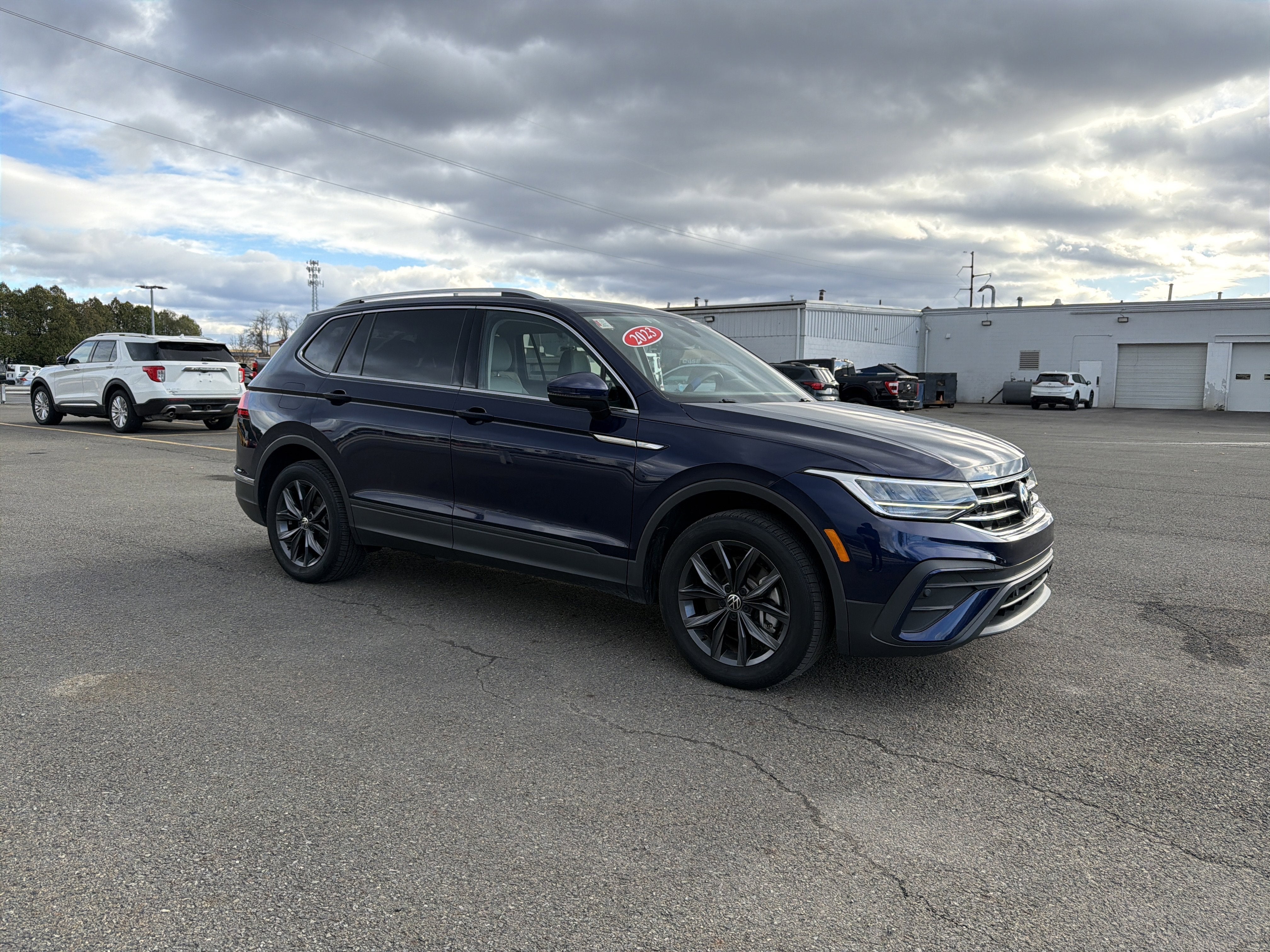 2023 Volkswagen Tiguan 2.0T SE