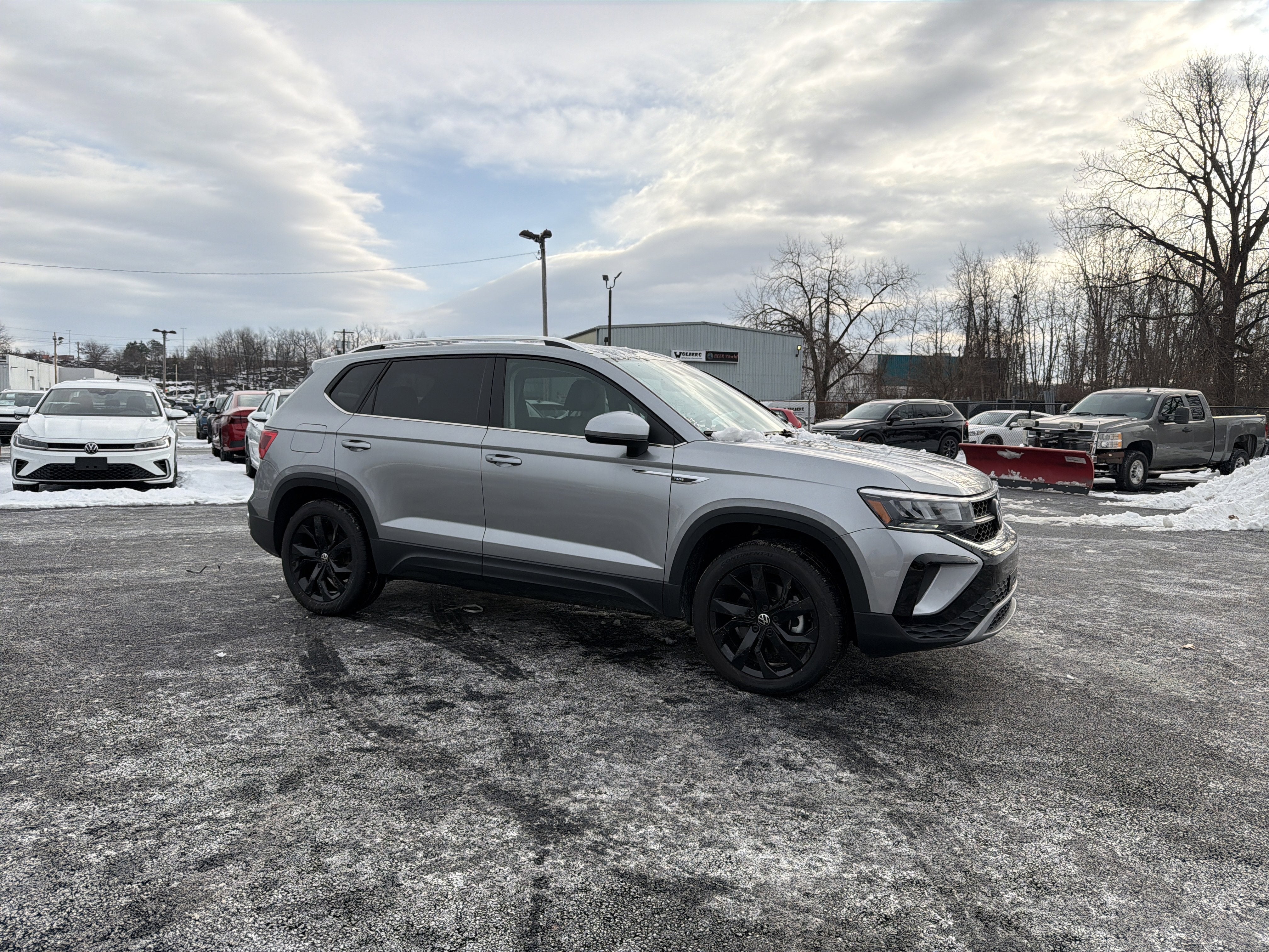 2023 Volkswagen Taos 1.5T SE