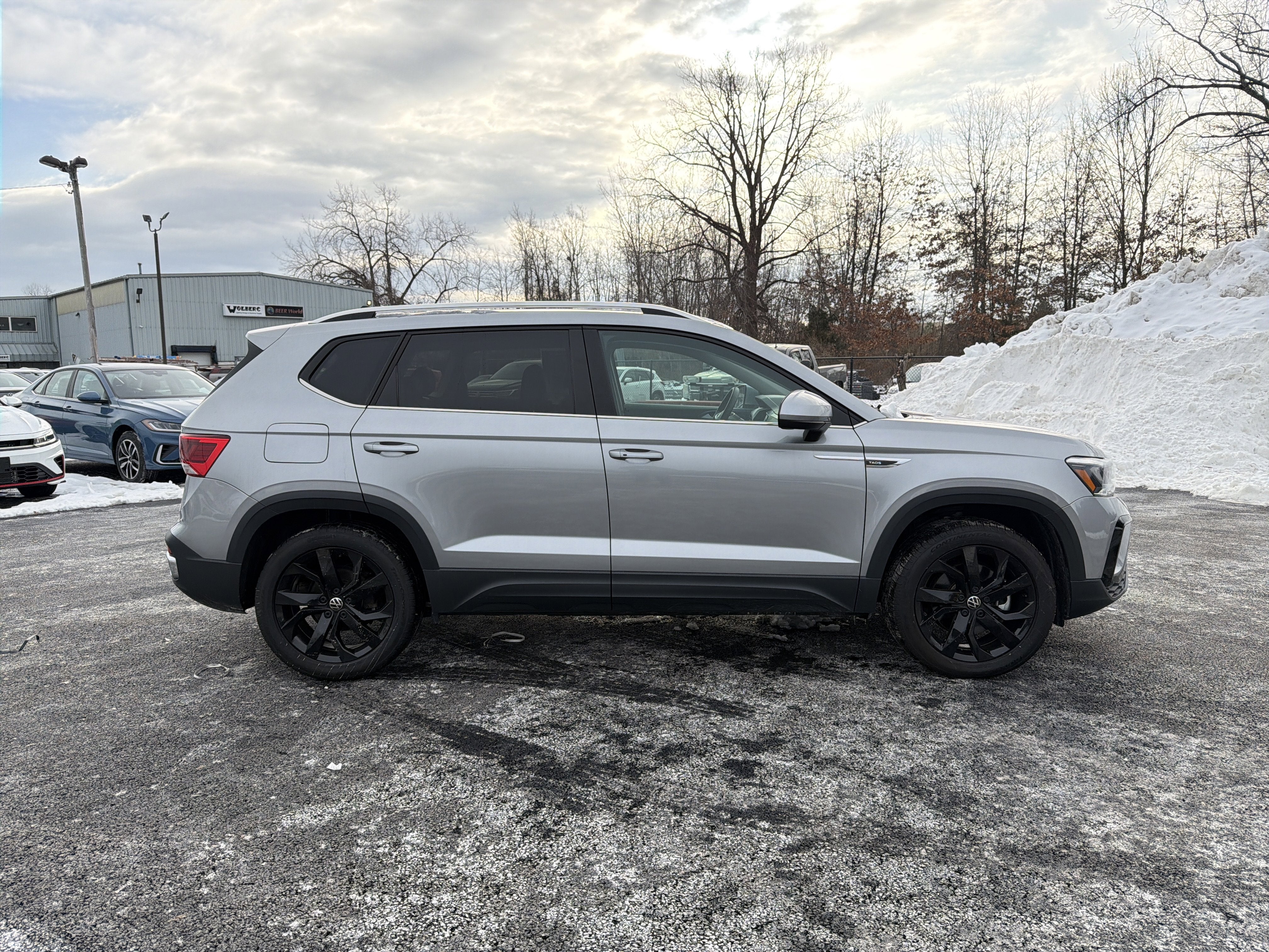 2023 Volkswagen Taos 1.5T SE