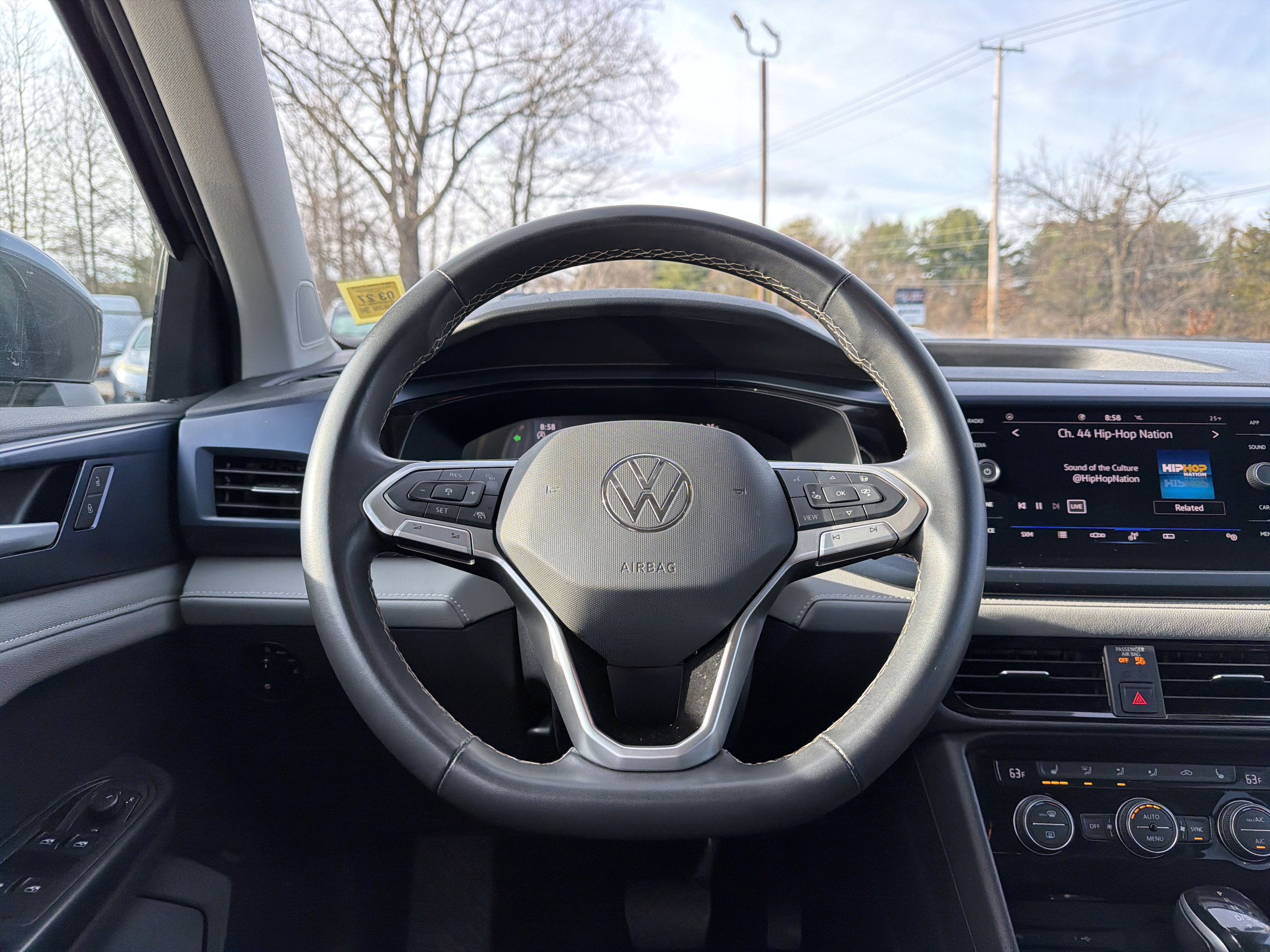 2024 Volkswagen Taos 1.5T SE