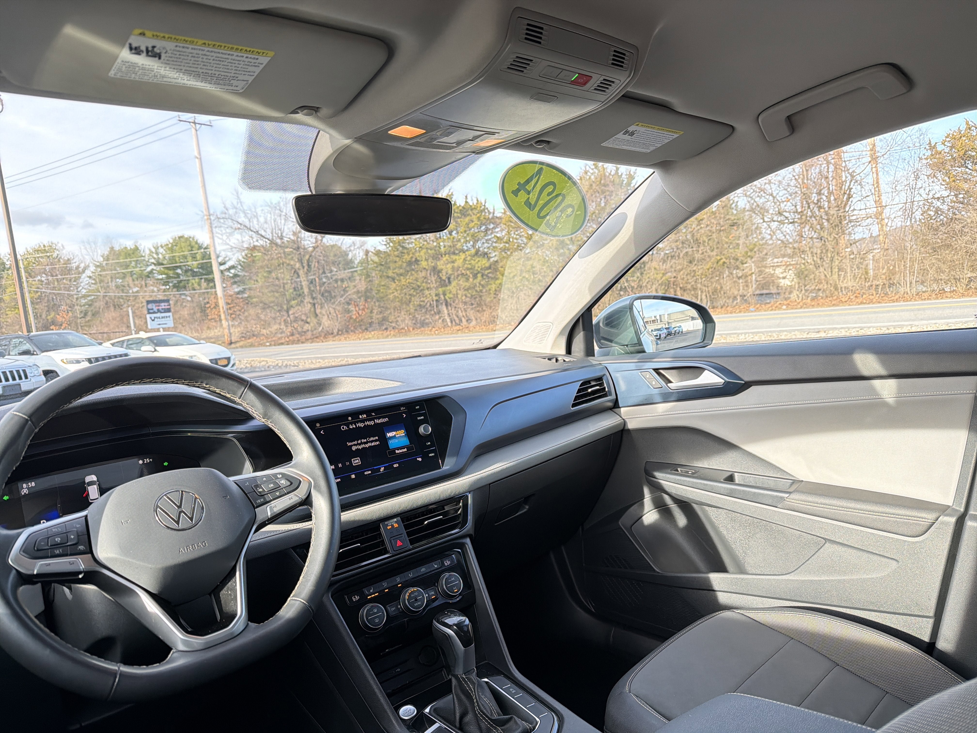 2024 Volkswagen Taos 1.5T SE