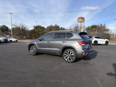 2024 Volkswagen Taos 1.5T SE