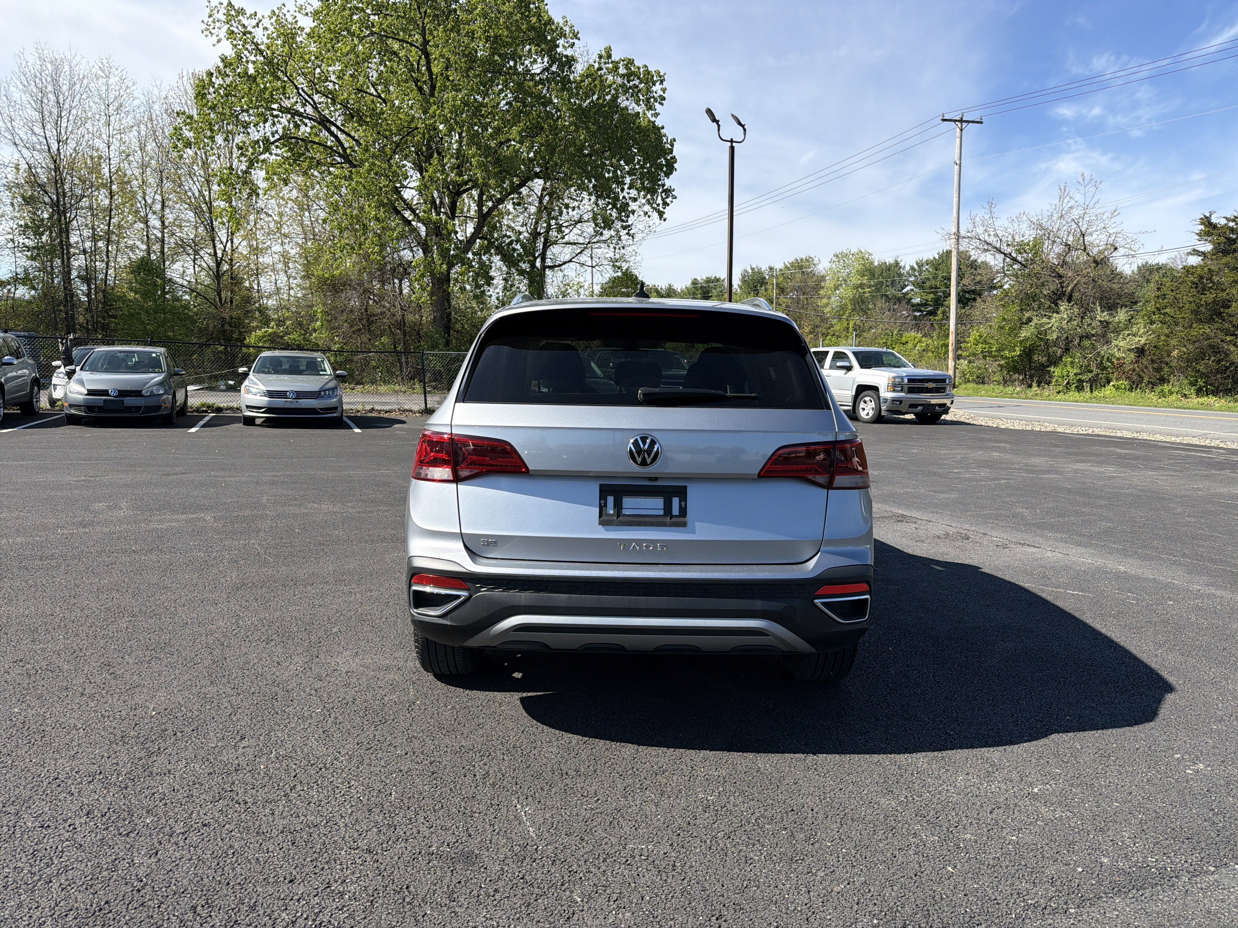 2024 Volkswagen Taos 1.5T SE