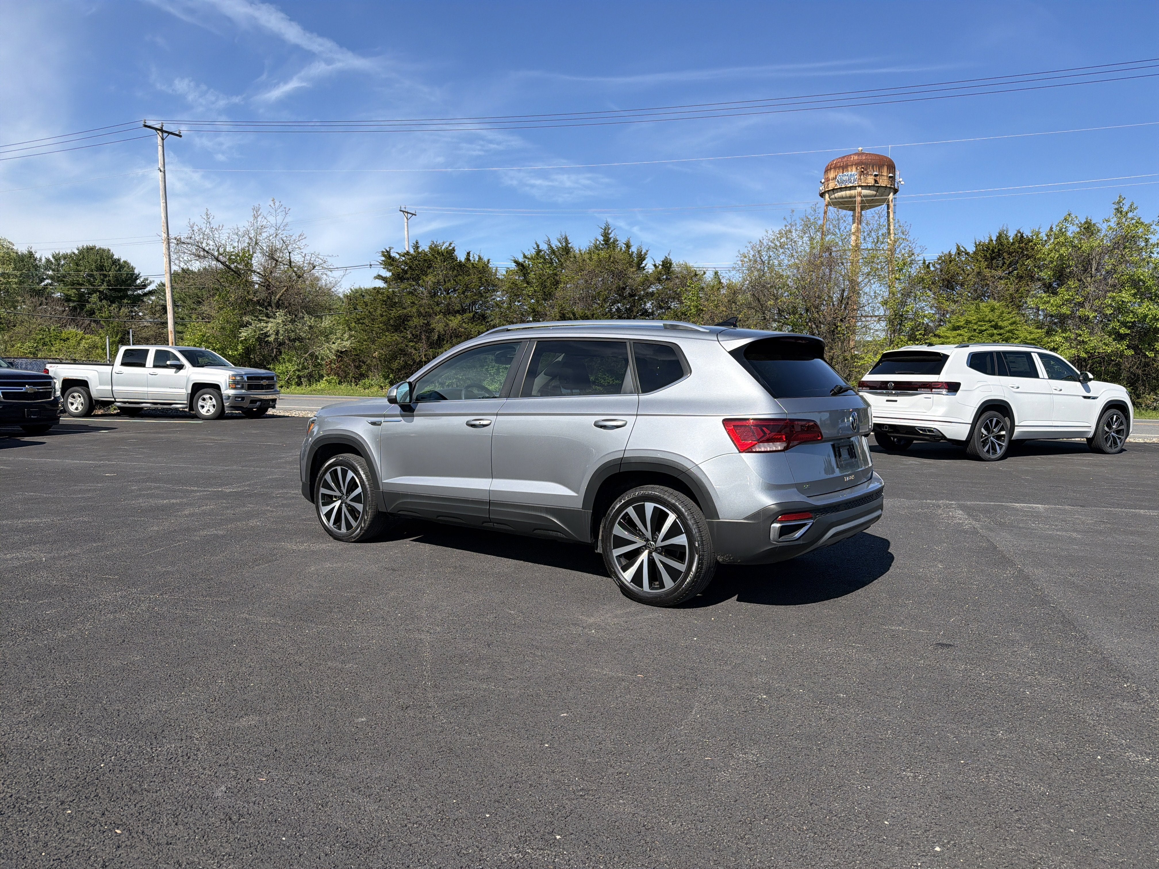 2024 Volkswagen Taos 1.5T SE