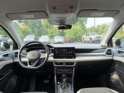 2025 Volkswagen Taos 1.5T SE