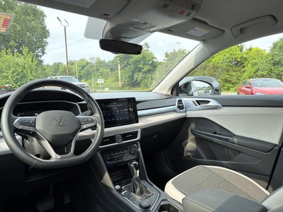 2025 Volkswagen Taos 1.5T SE