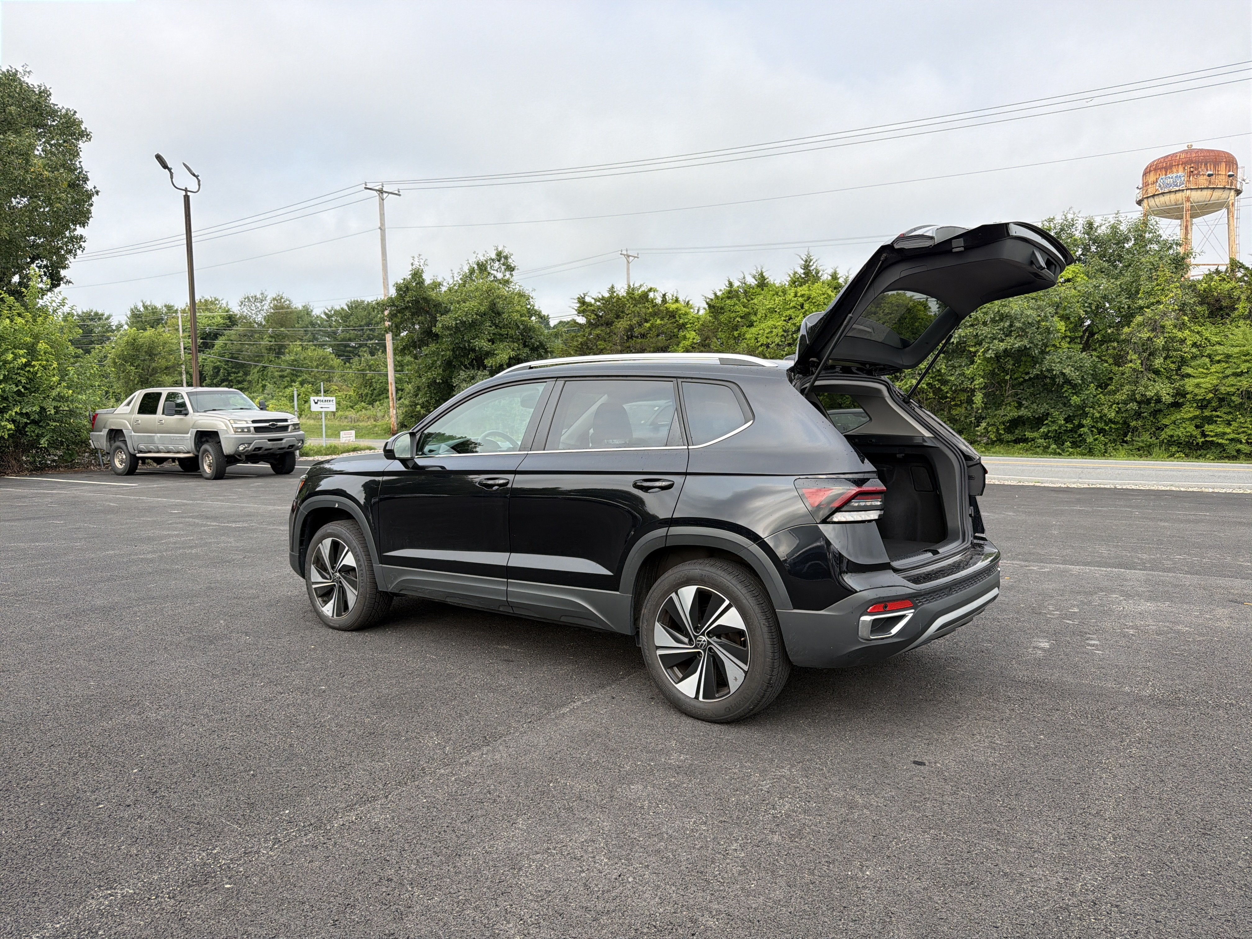 2025 Volkswagen Taos 1.5T SE