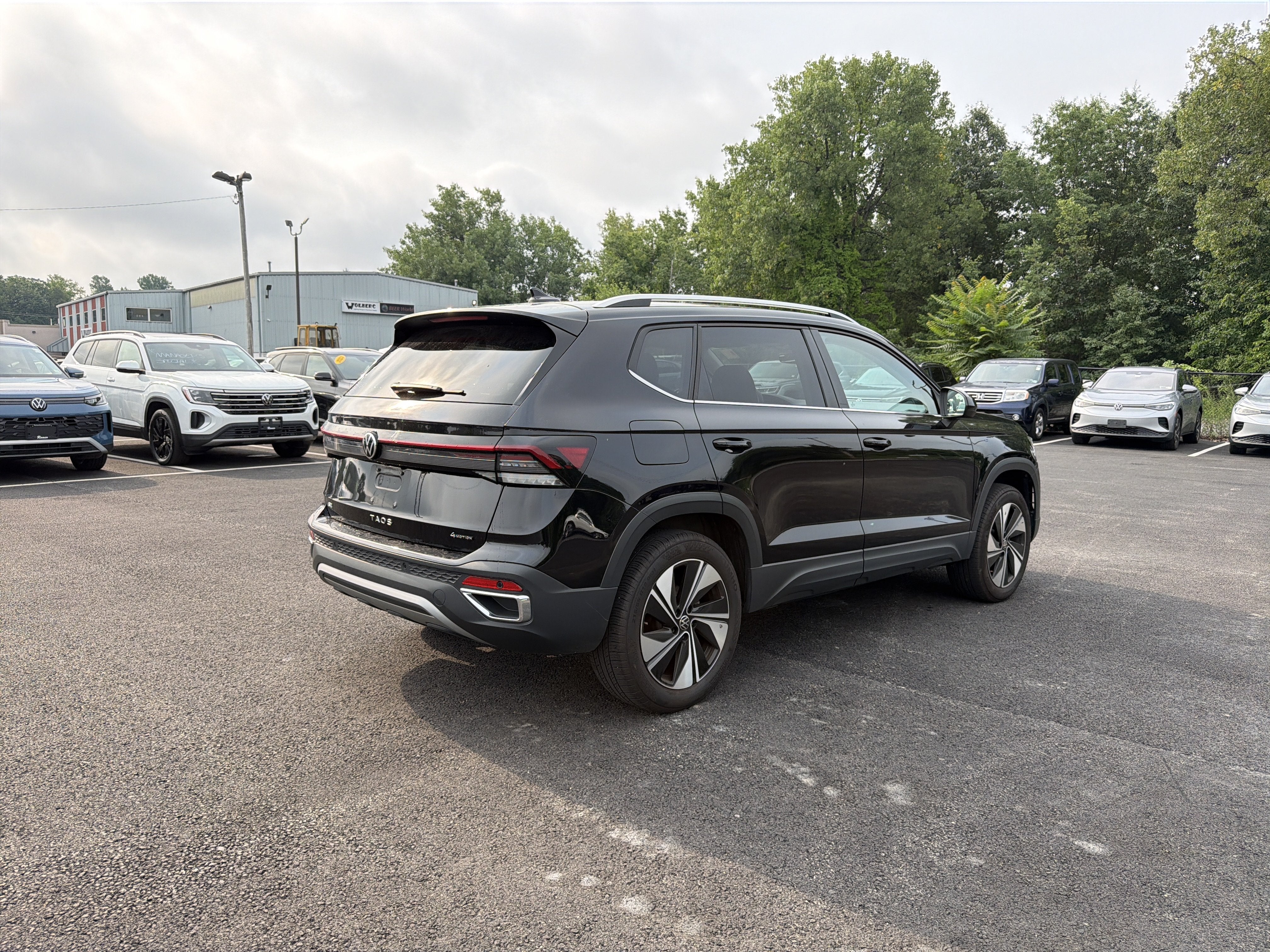 2025 Volkswagen Taos 1.5T SE