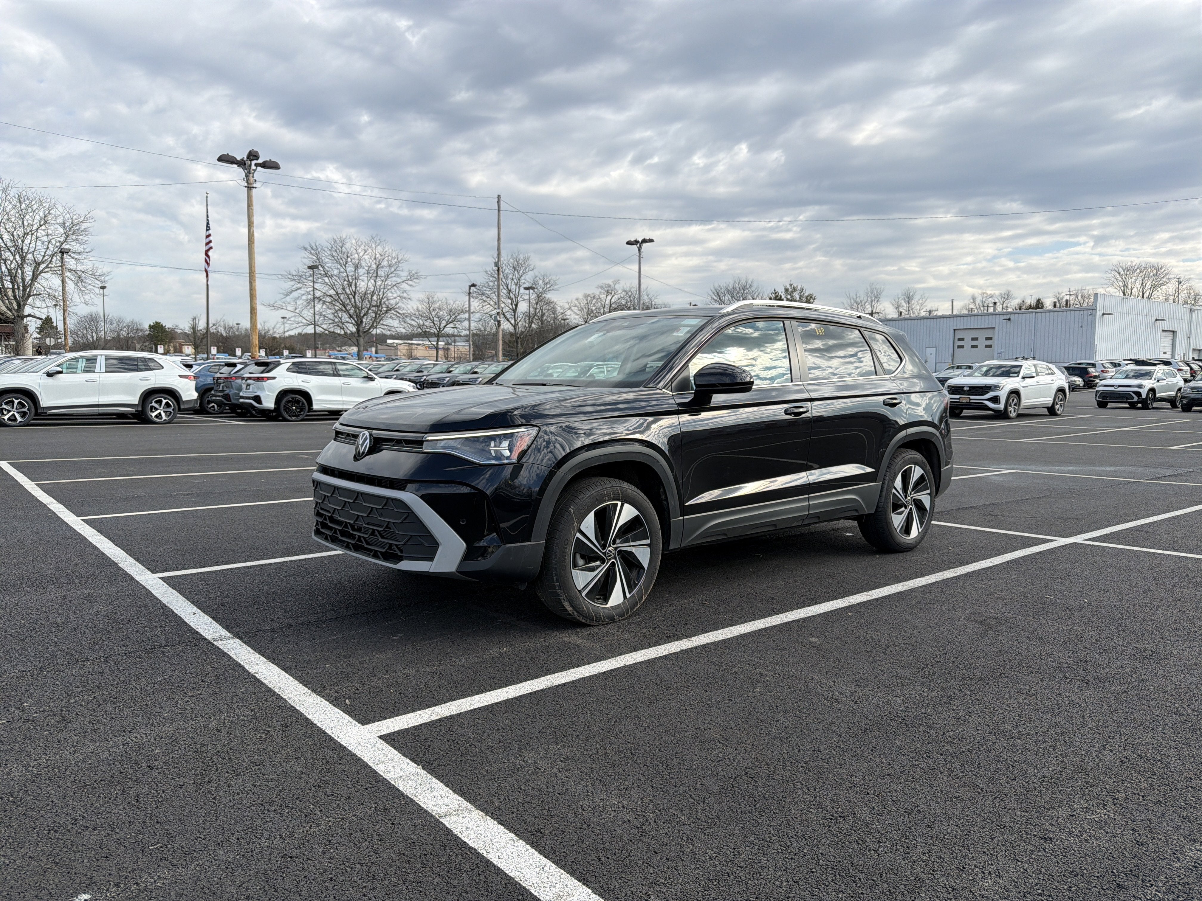 2025 Volkswagen Taos 1.5T SE