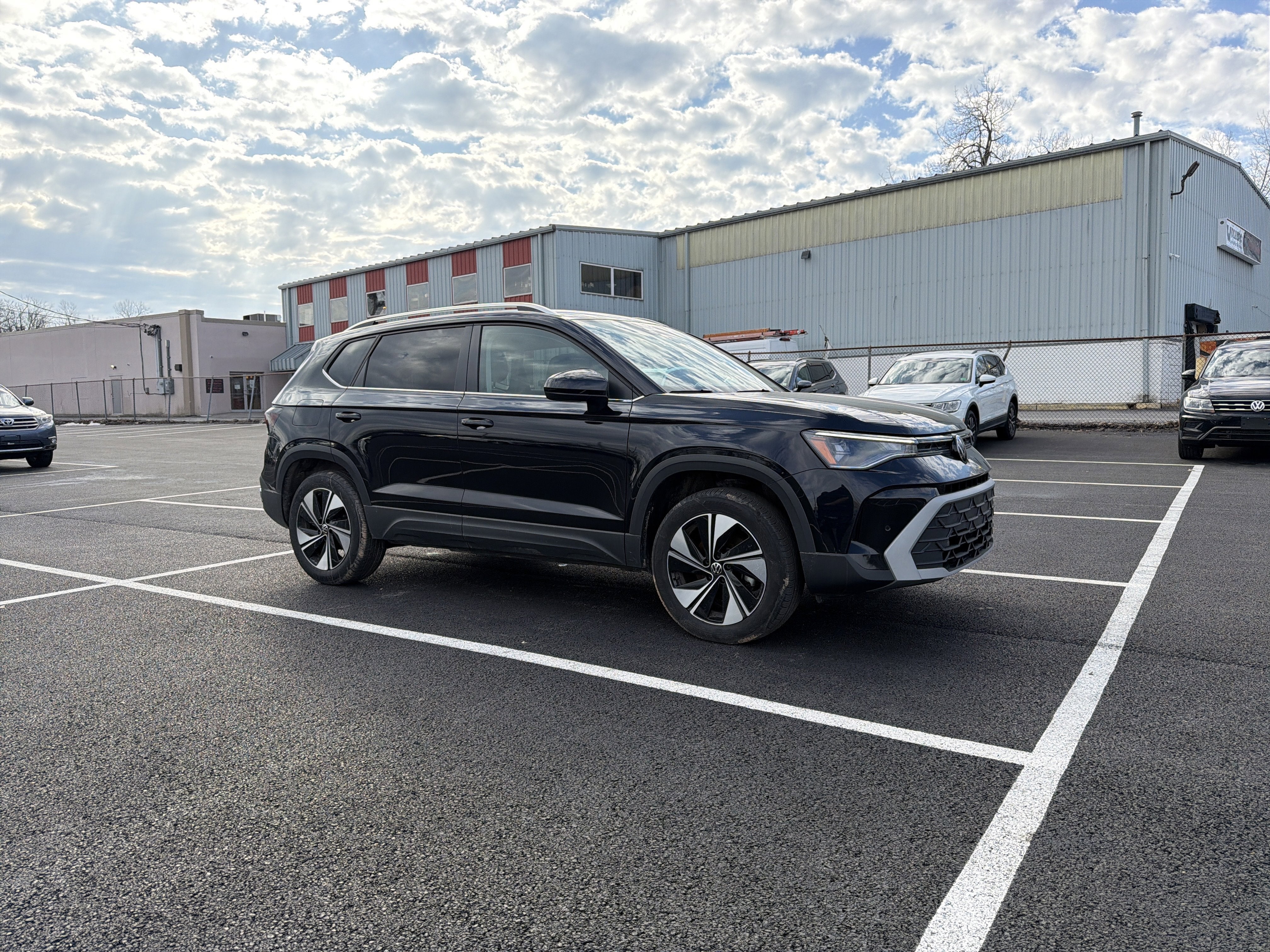 2025 Volkswagen Taos 1.5T SE