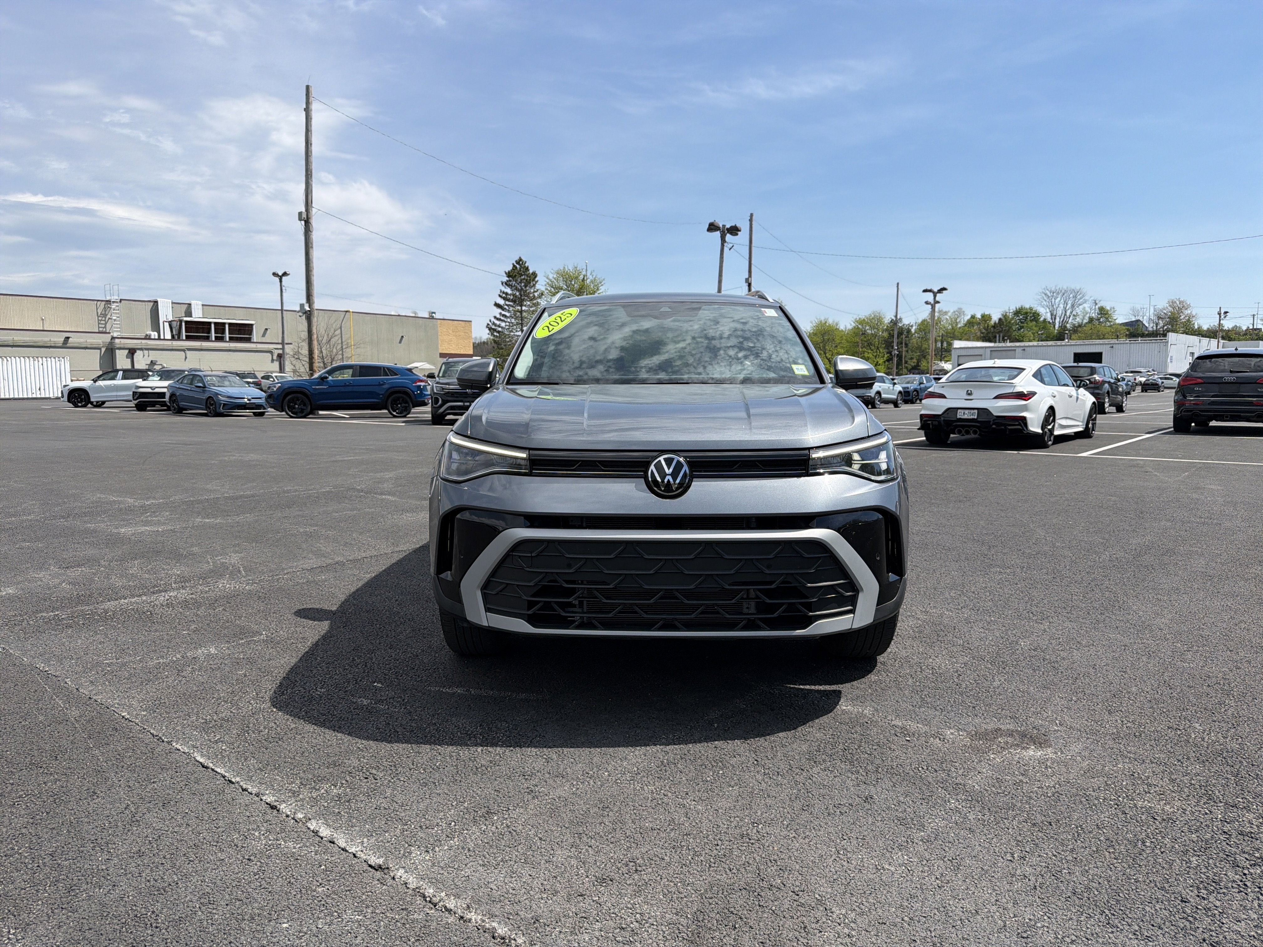 2025 Volkswagen Taos 1.5T SE