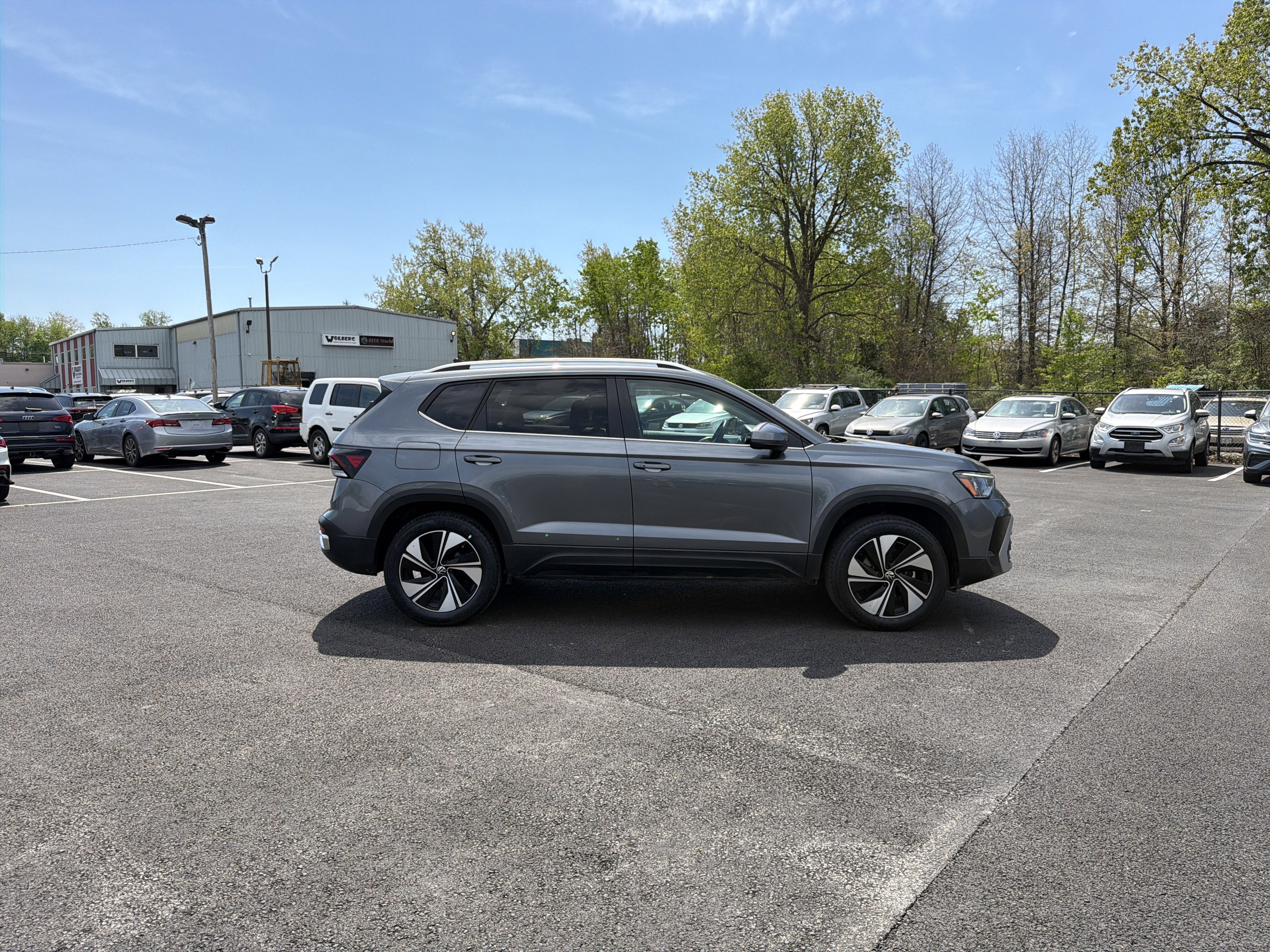 2025 Volkswagen Taos 1.5T SE