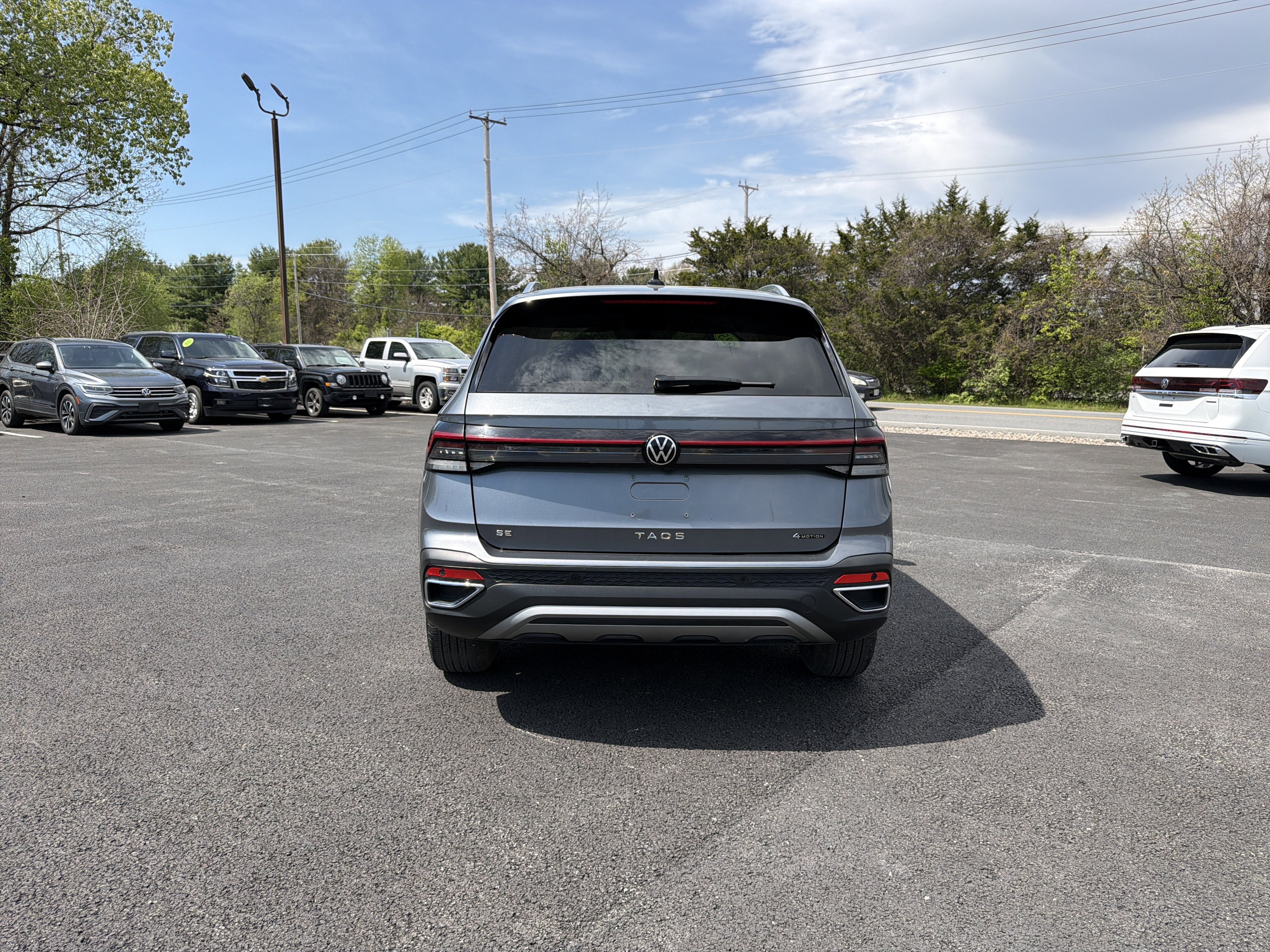 2025 Volkswagen Taos 1.5T SE