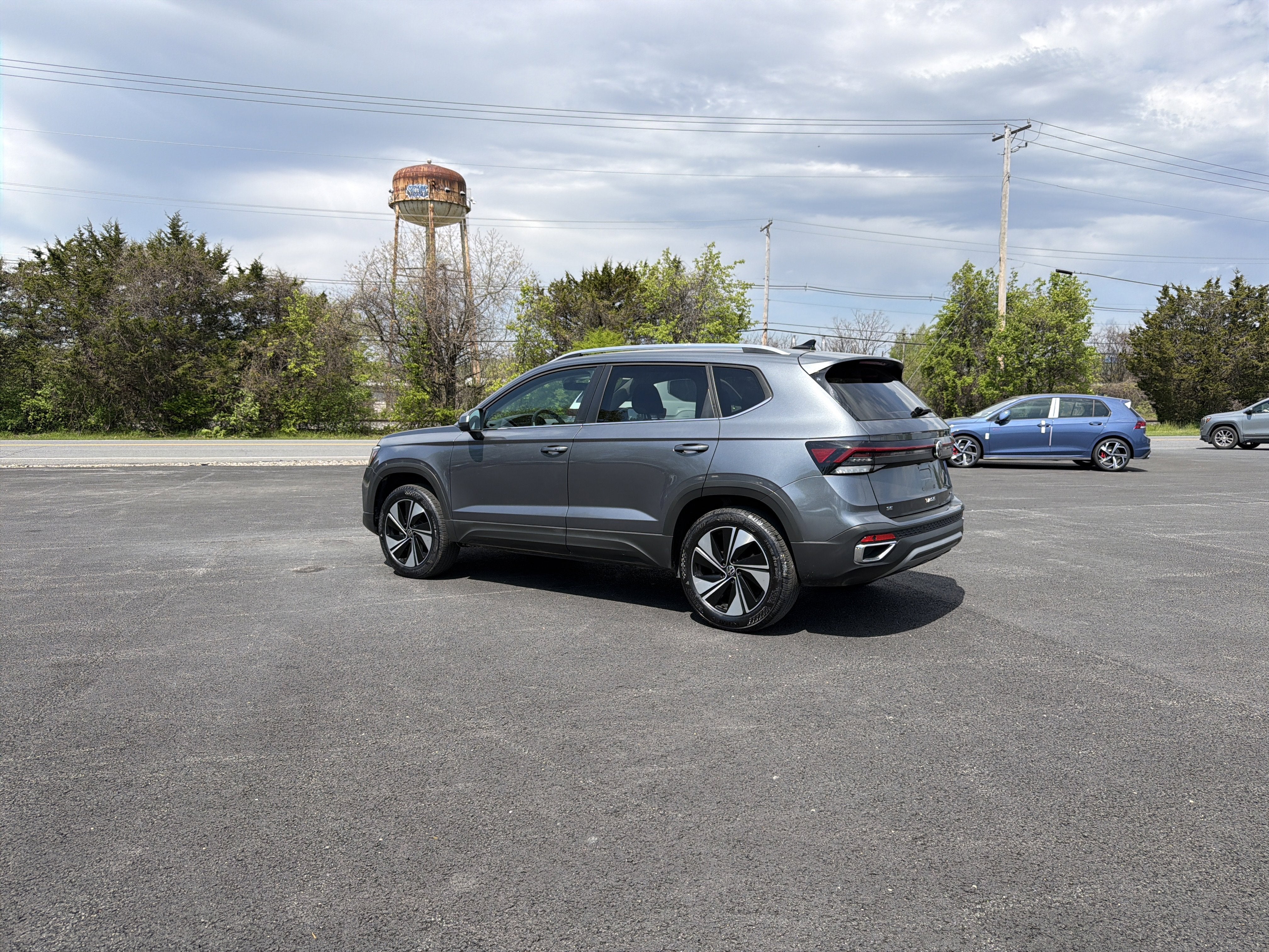 2025 Volkswagen Taos 1.5T SE