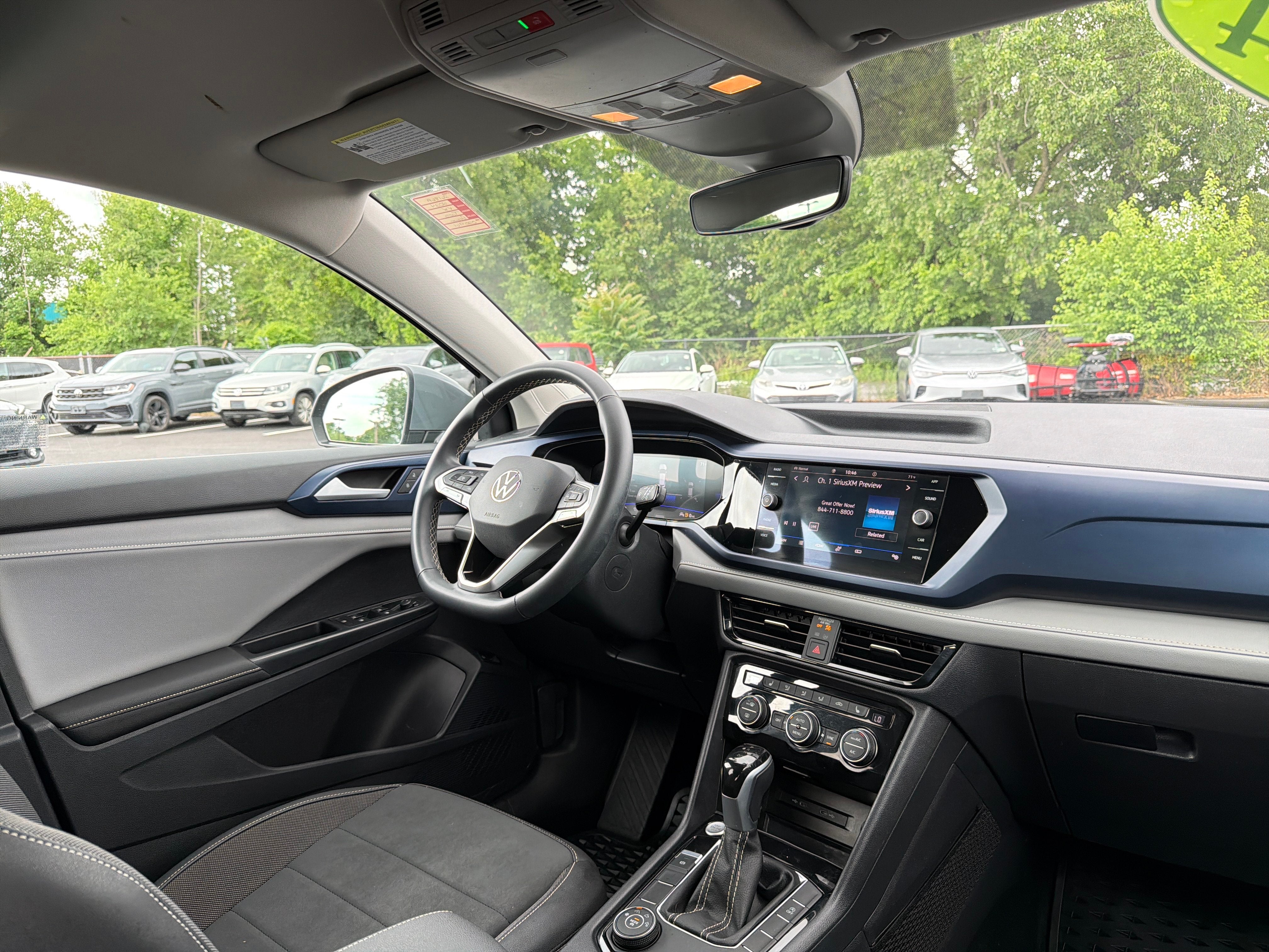 2024 Volkswagen Taos 1.5T SE