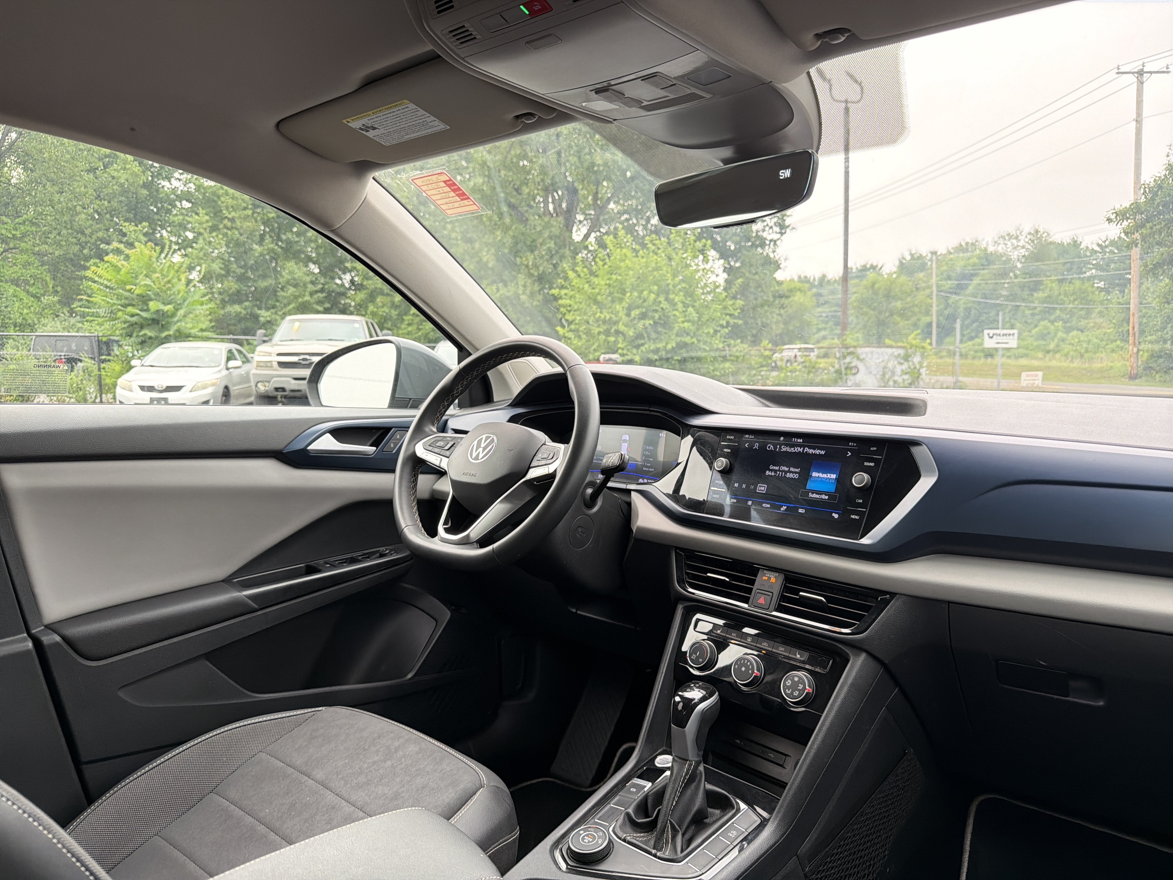 2023 Volkswagen Taos 1.5T SE