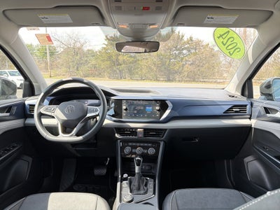 2024 Volkswagen Taos 1.5T SE