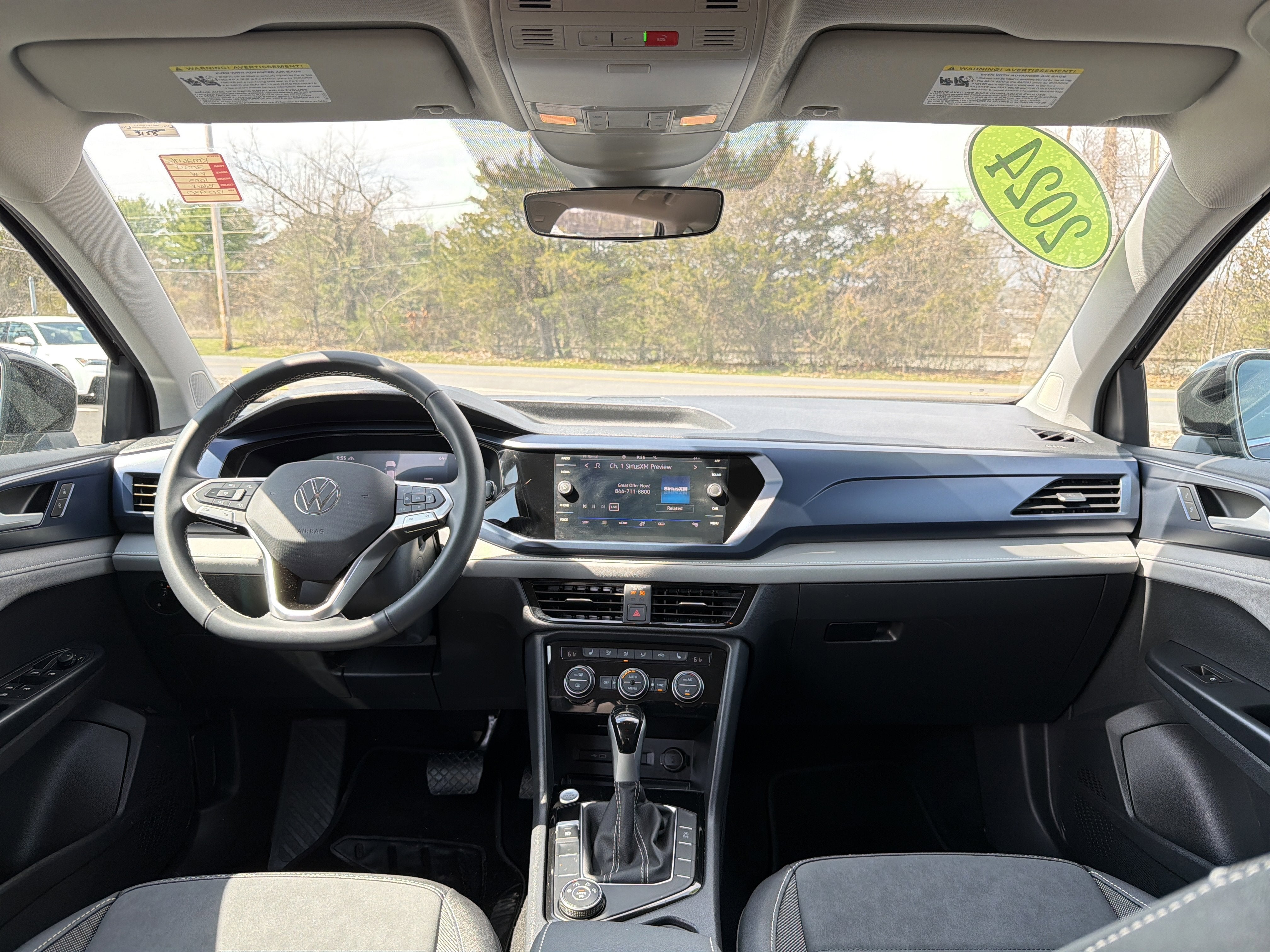 2024 Volkswagen Taos 1.5T SE