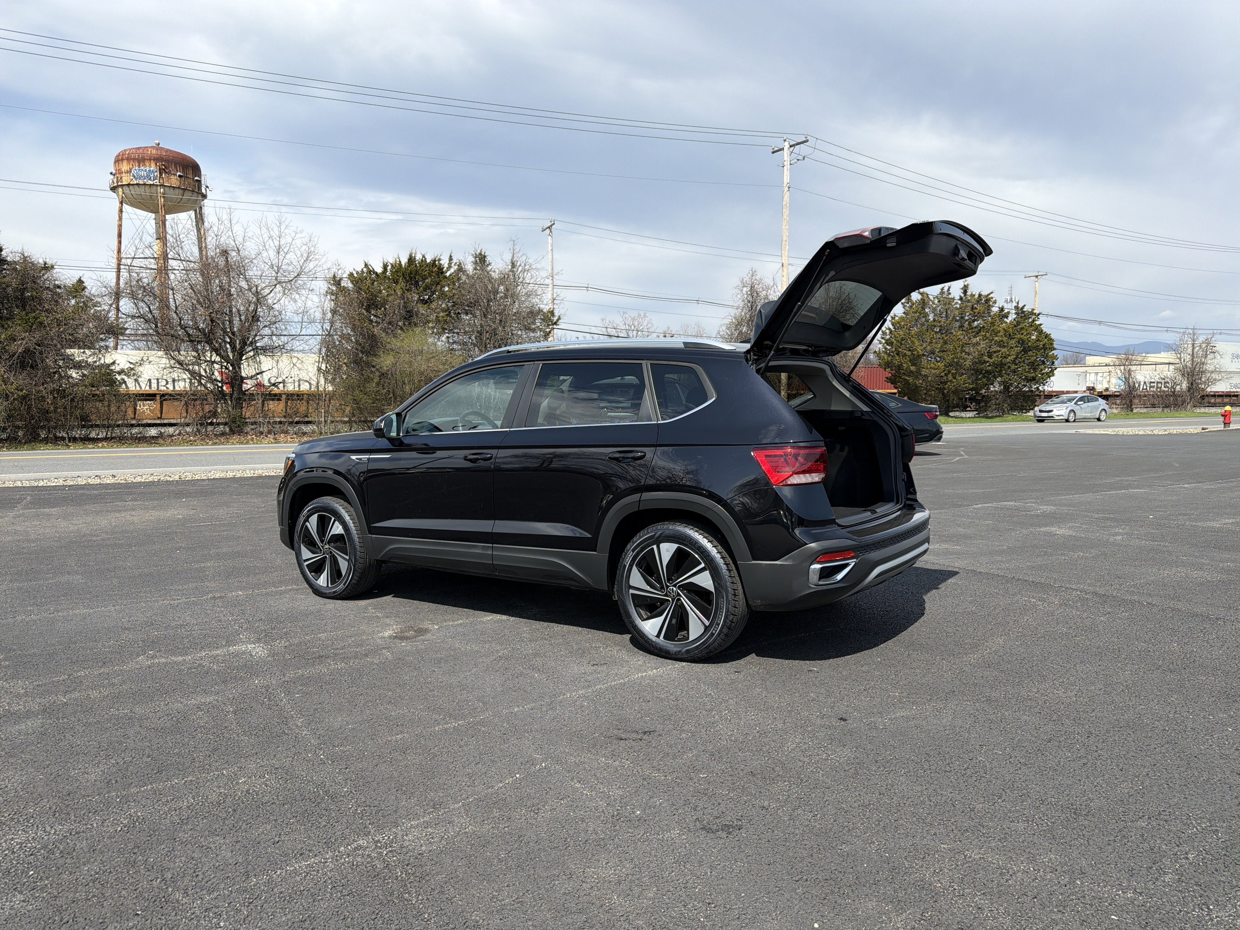 2024 Volkswagen Taos 1.5T SE