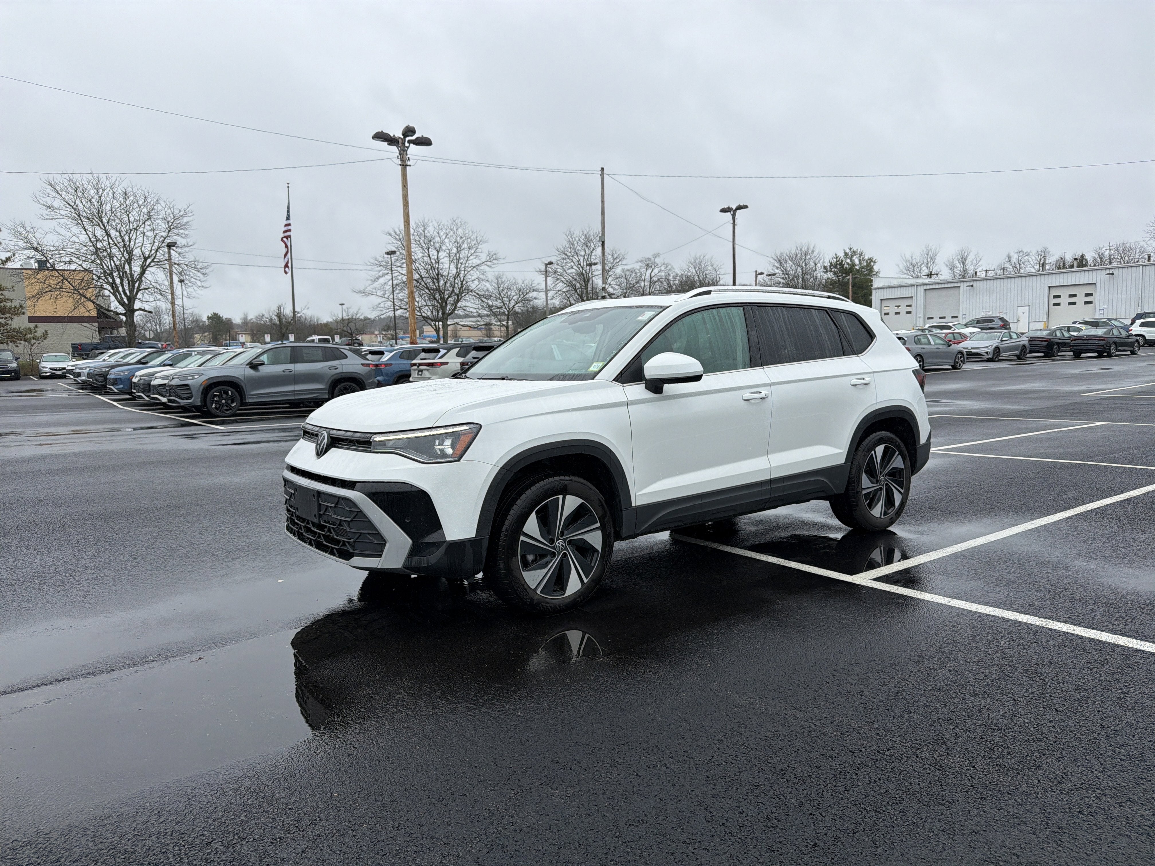 2025 Volkswagen Taos 1.5T SE